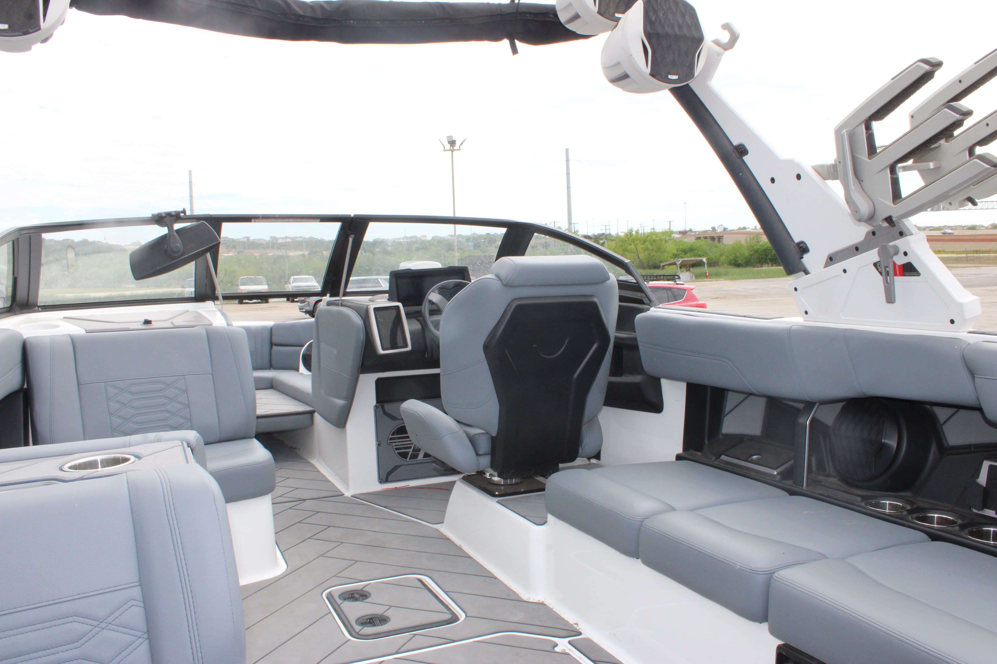 2023 Malibu Boats Wakesetter 26 LSV-15