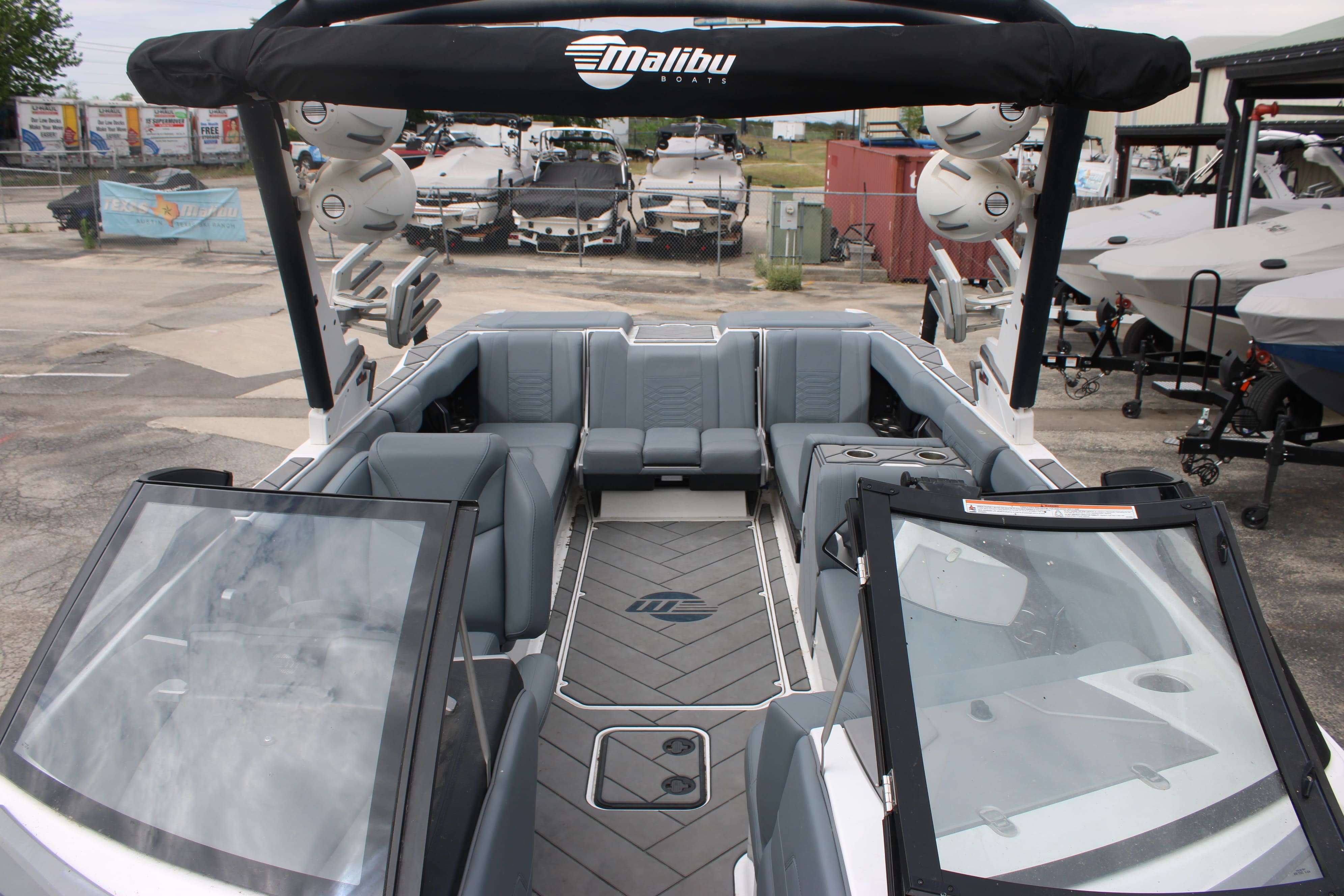 2023 Malibu Boats Wakesetter 26 LSV-19