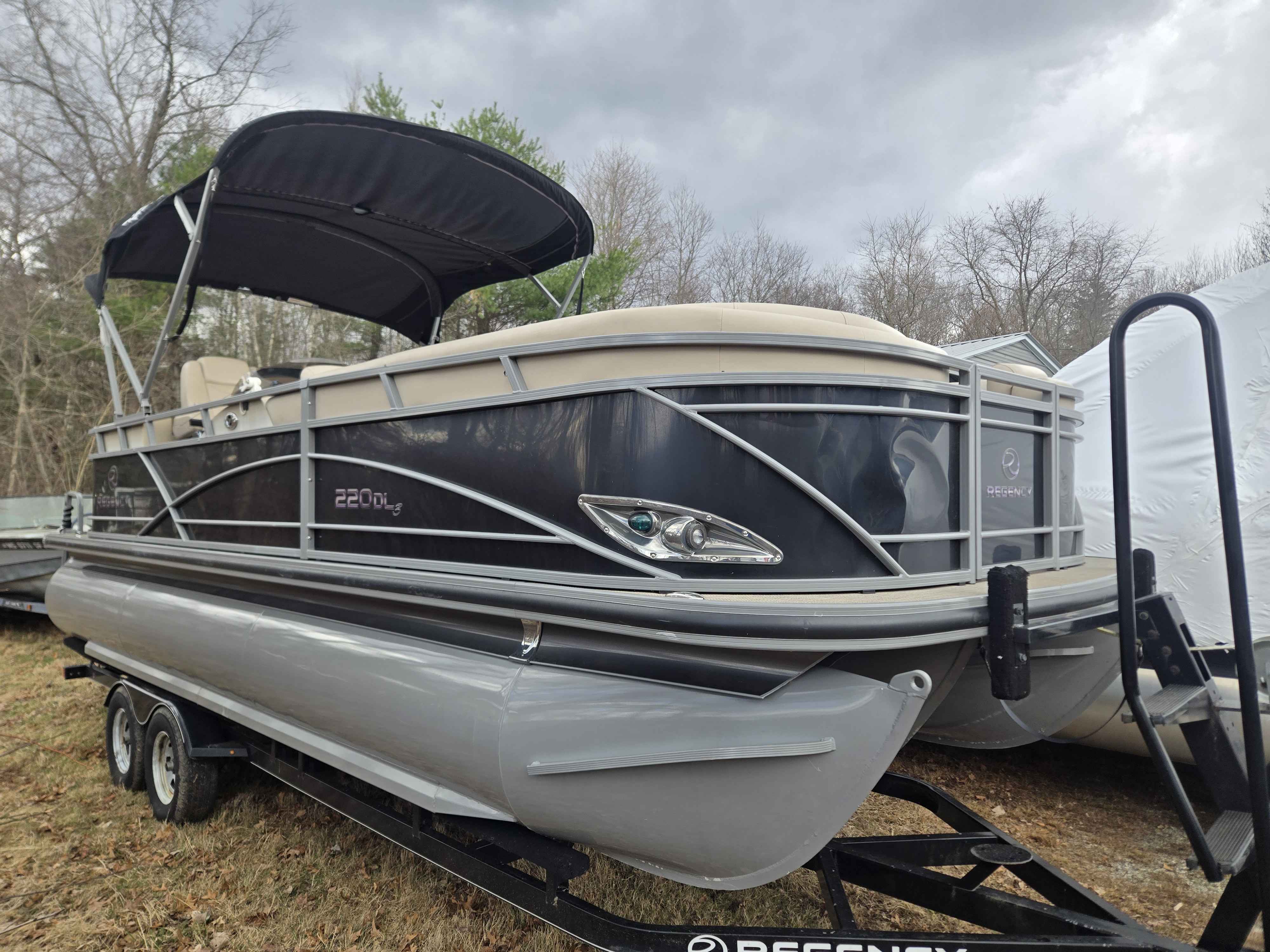 2016 Regency 220 DL3-2