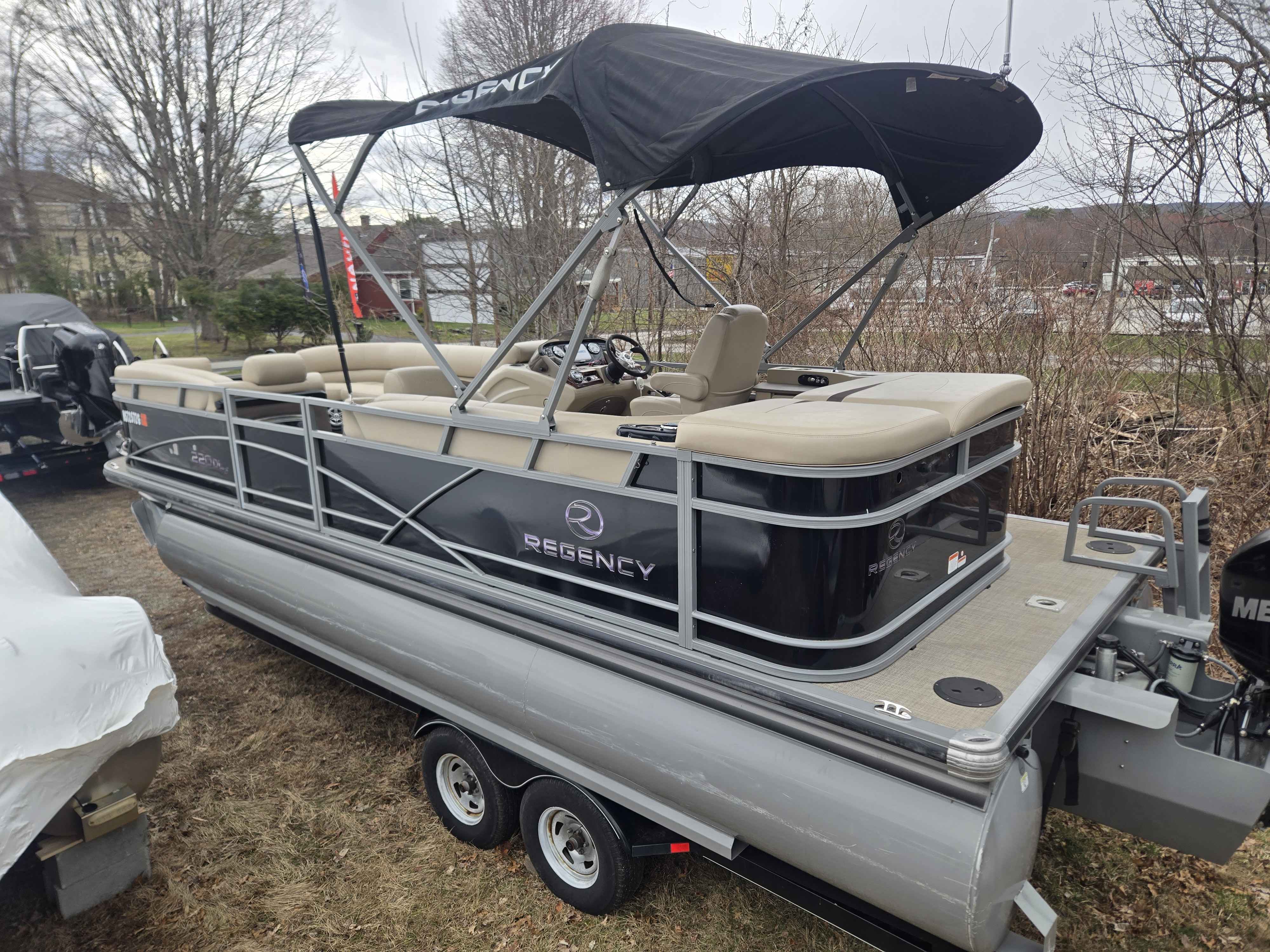 2016 Regency 220 DL3-3