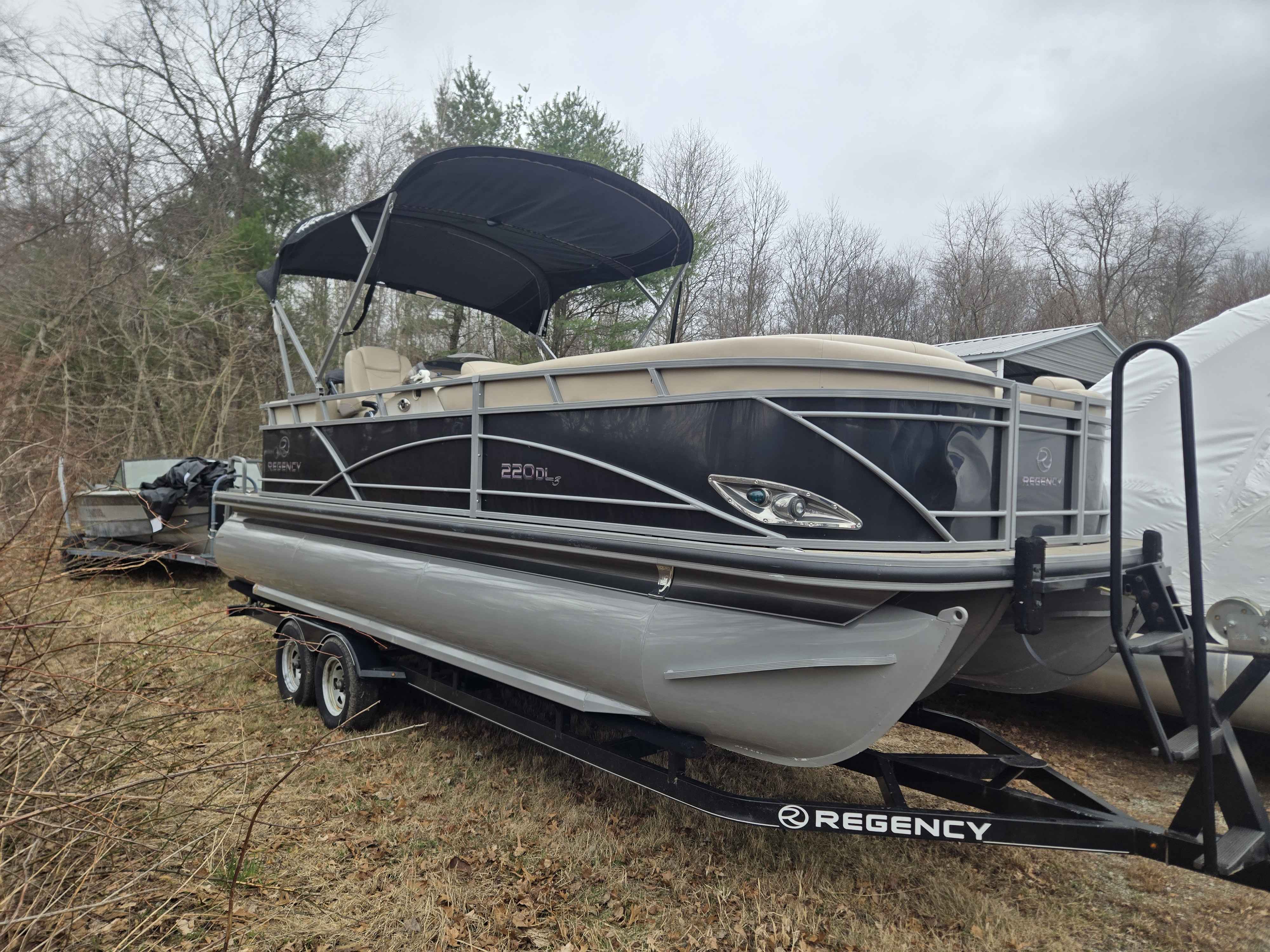 2016 Regency 220 DL3-4