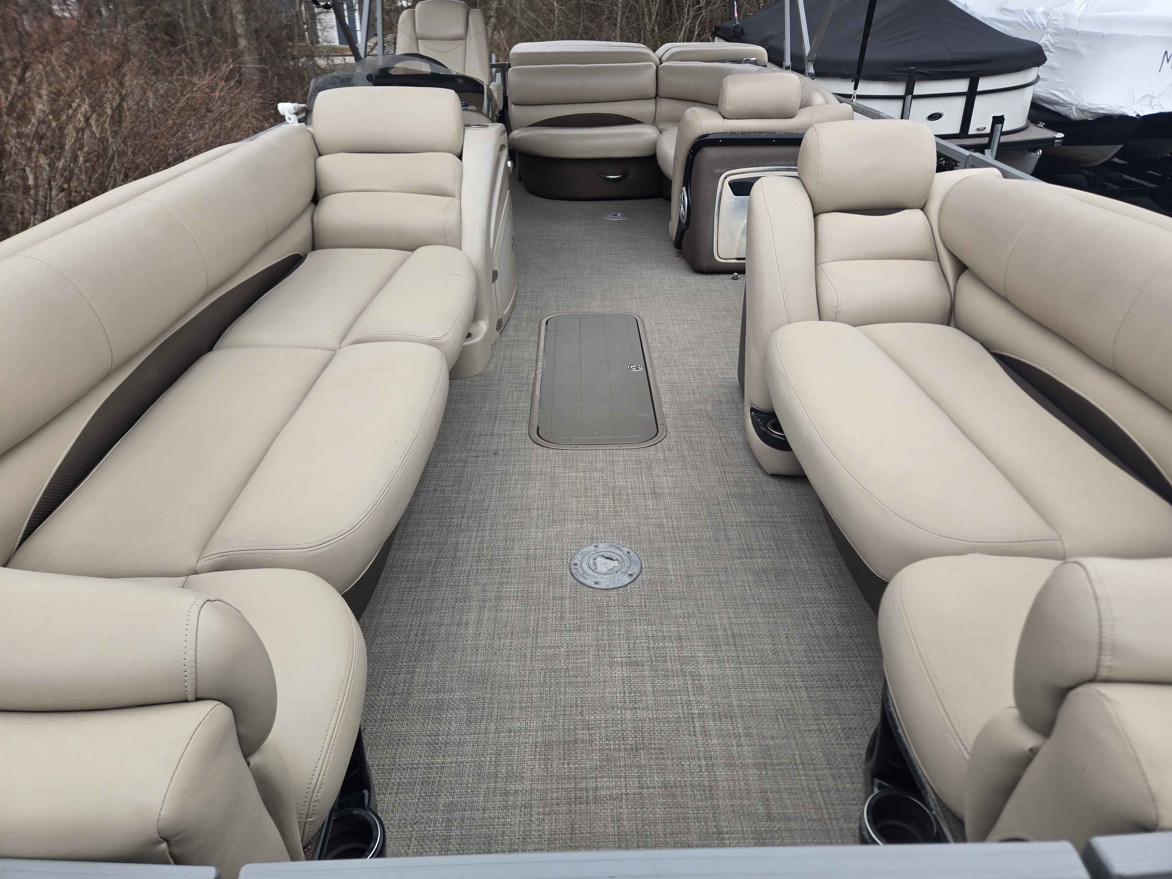 2016 Regency 220 DL3-5