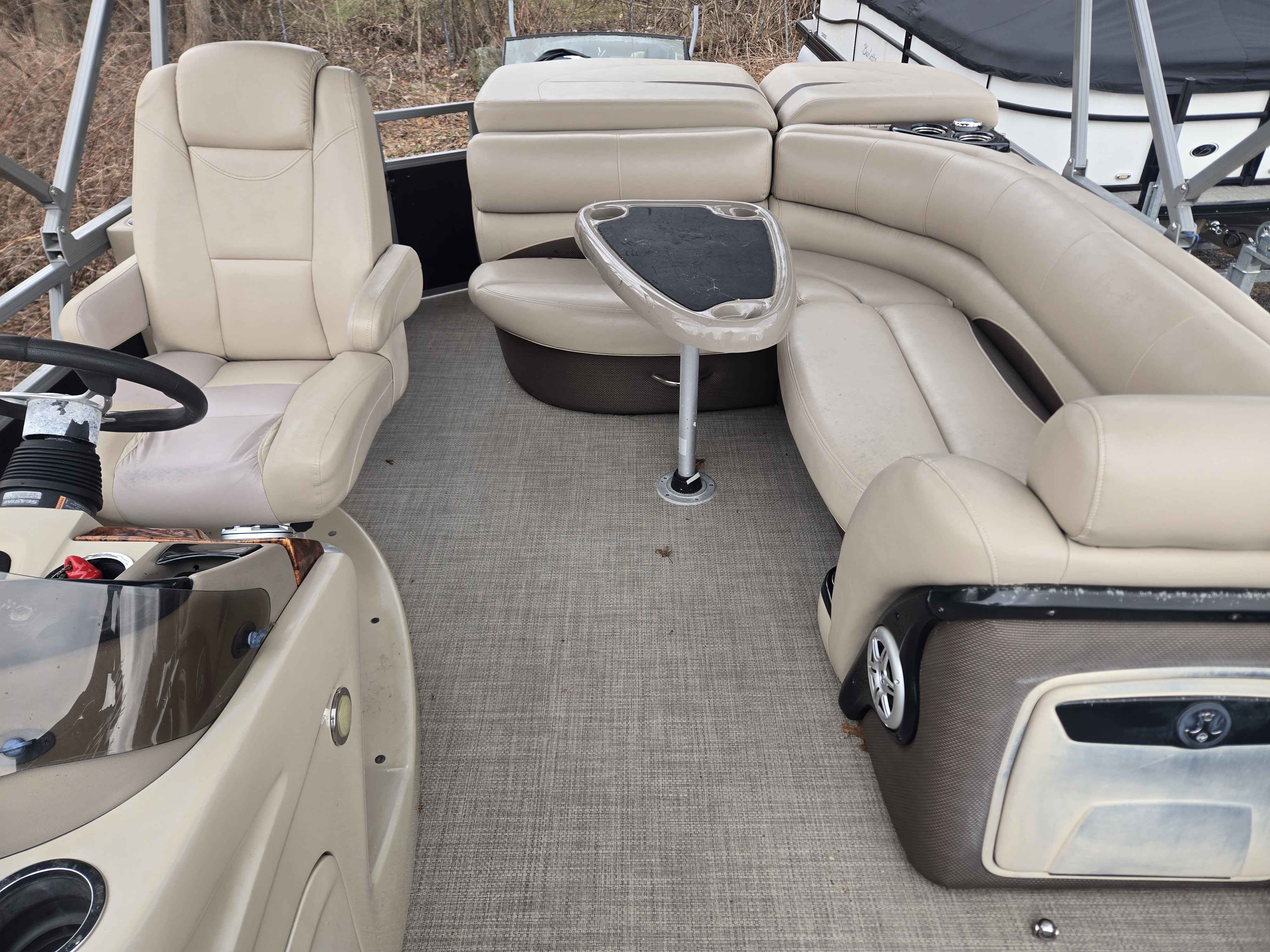 2016 Regency 220 DL3-17