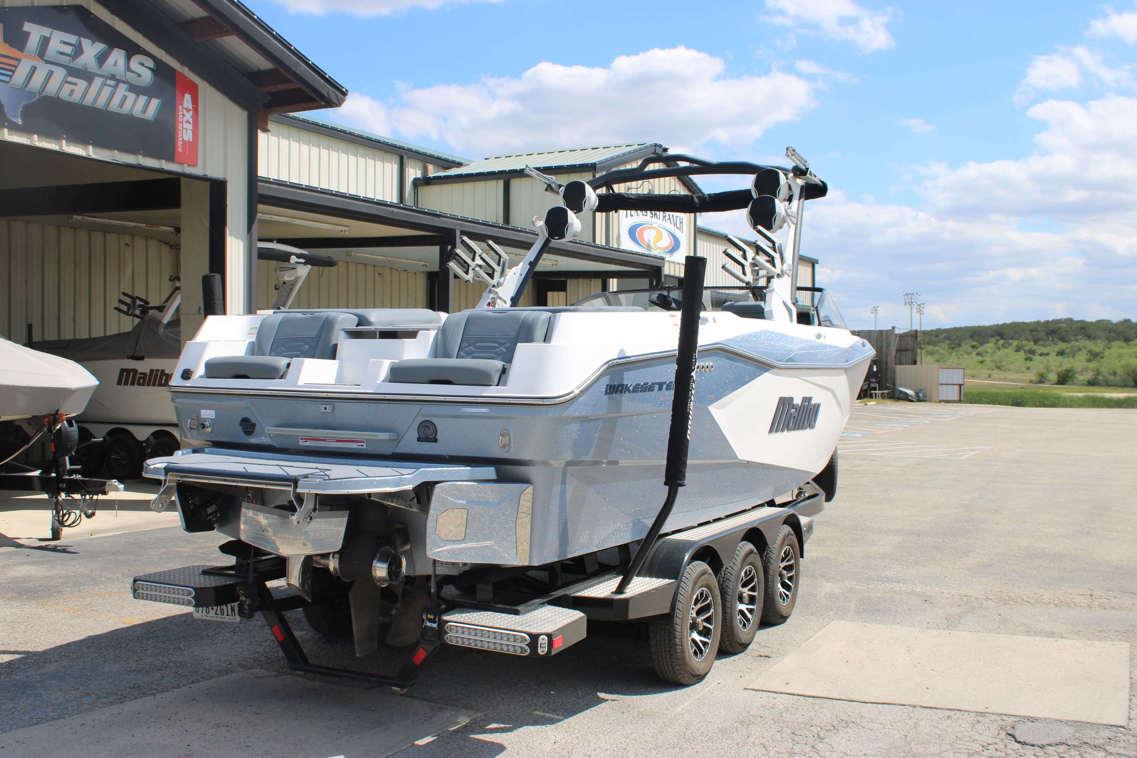 2023 Malibu Boats Wakesetter 26 LSV-6