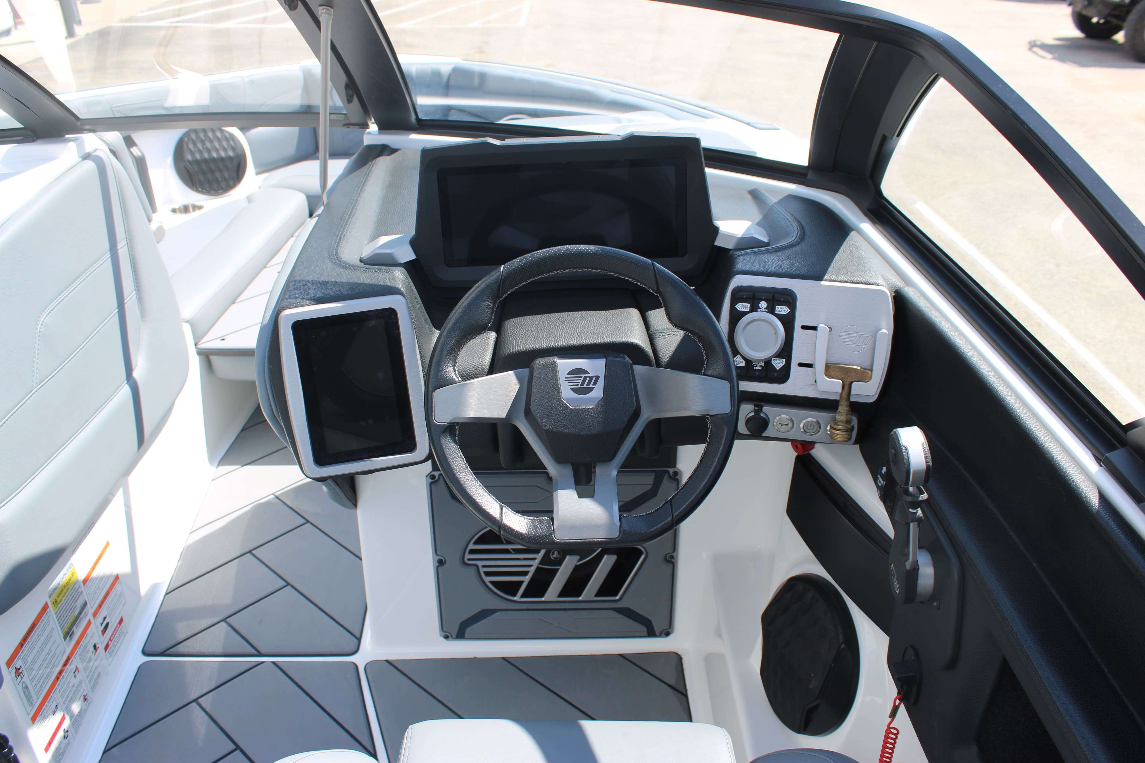2023 Malibu Boats Wakesetter 26 LSV-16