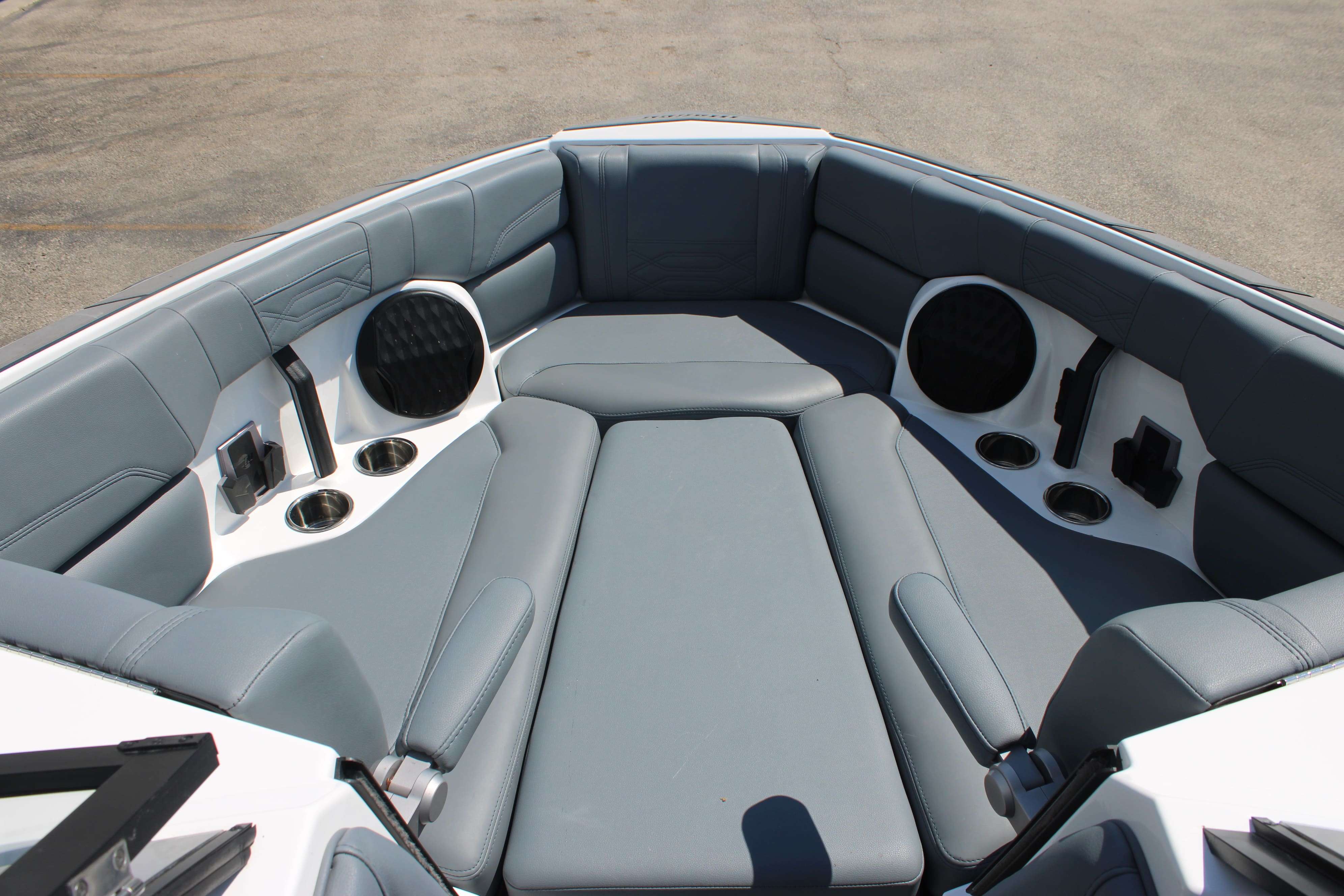 2023 Malibu Boats Wakesetter 26 LSV-18