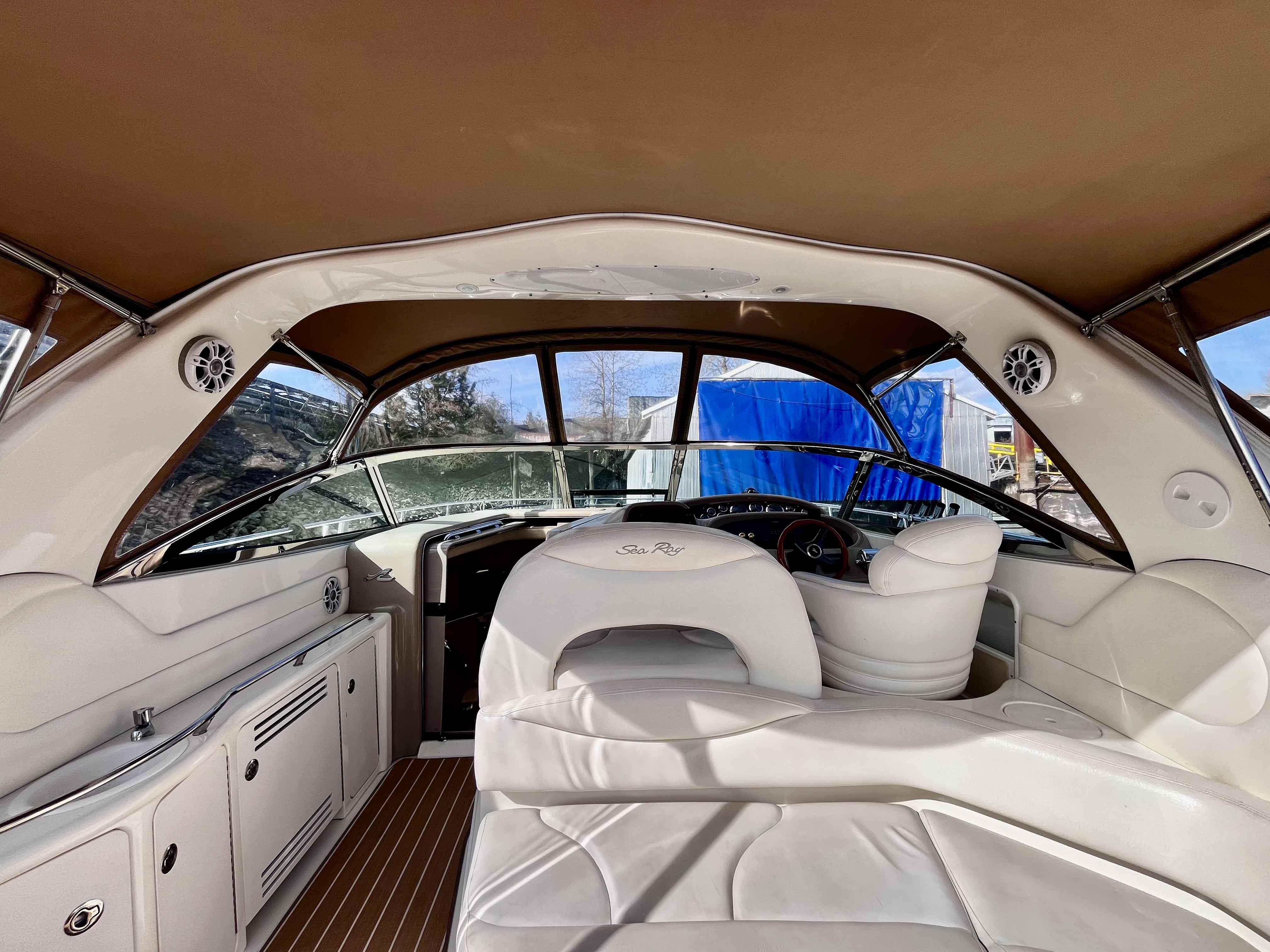 Pre-Owned 2000 Sea ray Sundancer 380 for Sale | Vancouver, BC | M&P Yacht Centre | 63640e094b86ba9ee3014ed6