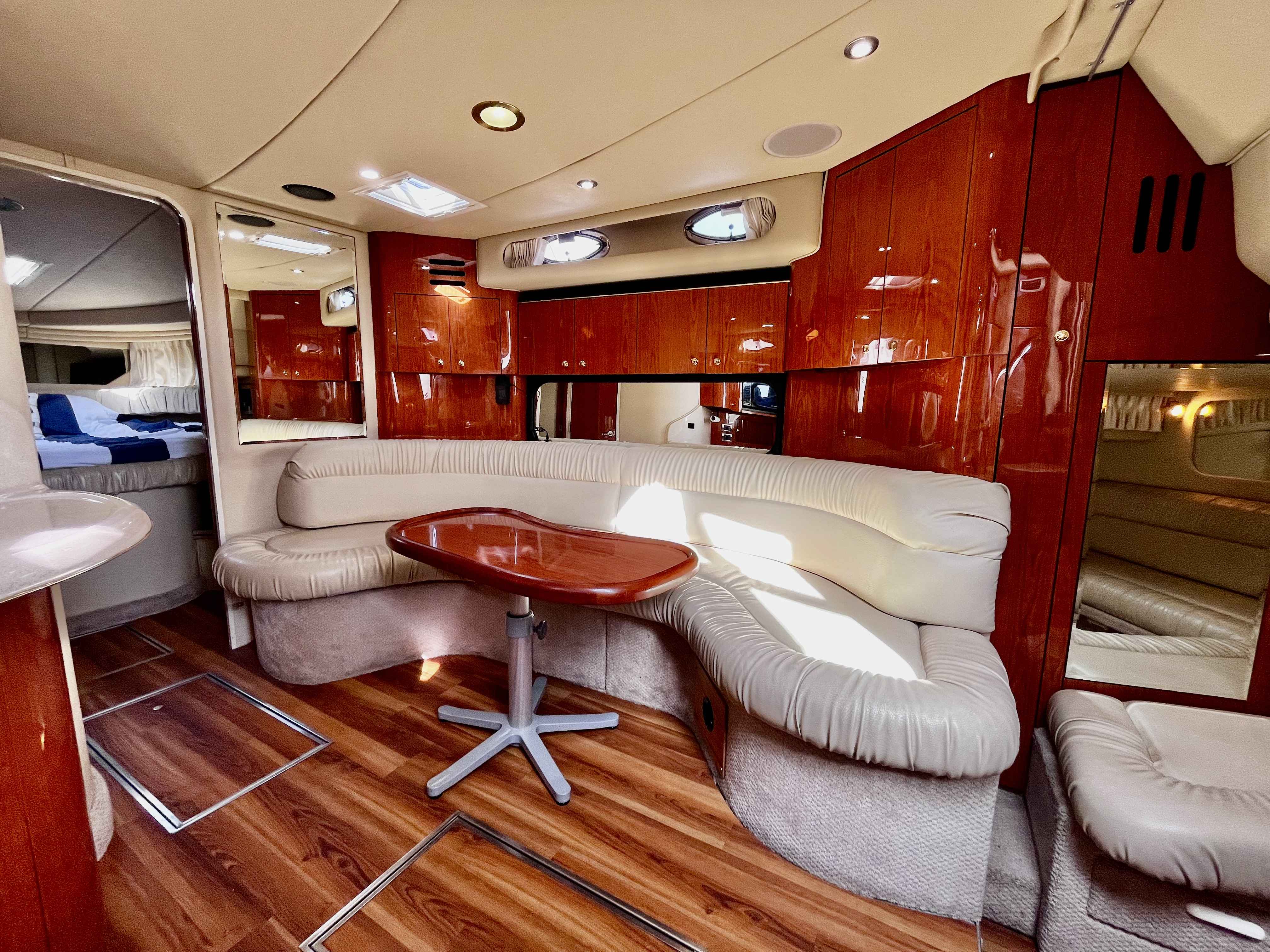 Pre-Owned 2000 Sea ray Sundancer 380 for Sale | Vancouver, BC | M&P Yacht Centre | 63640e094b86ba9ee3014ed6