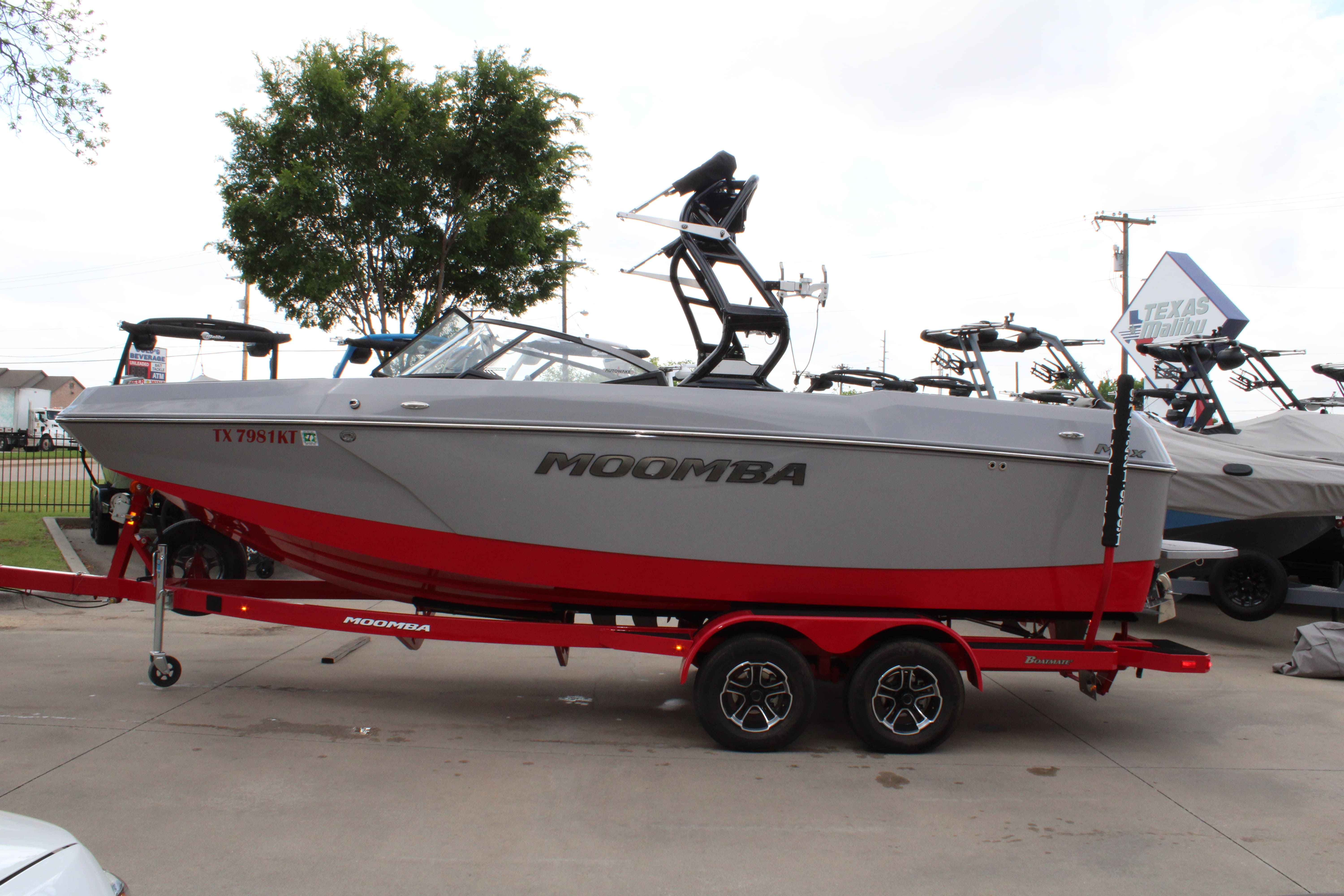 2023 Moomba Max-8