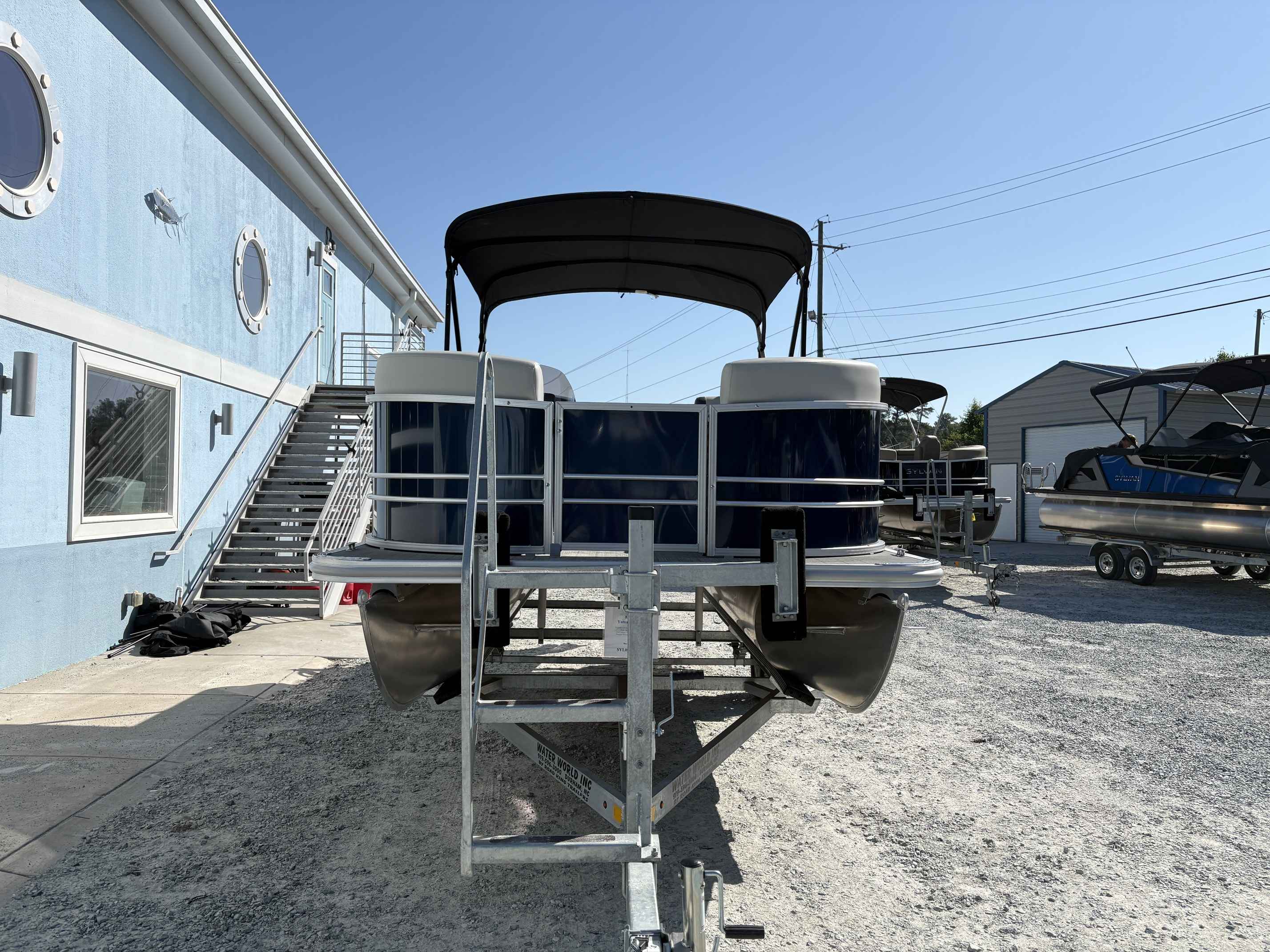 2025 Sylvan Mirage Cruise 820-2