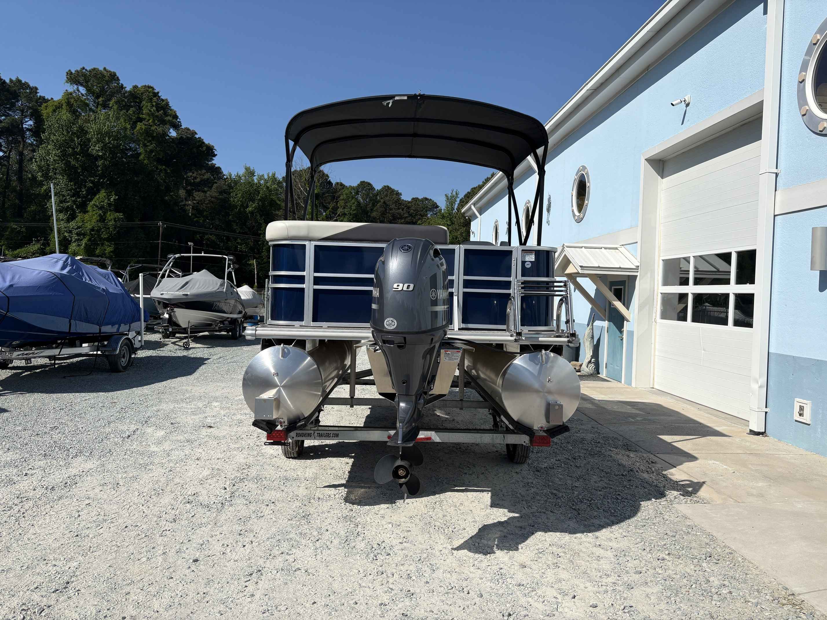 2025 Sylvan Mirage Cruise 820-14