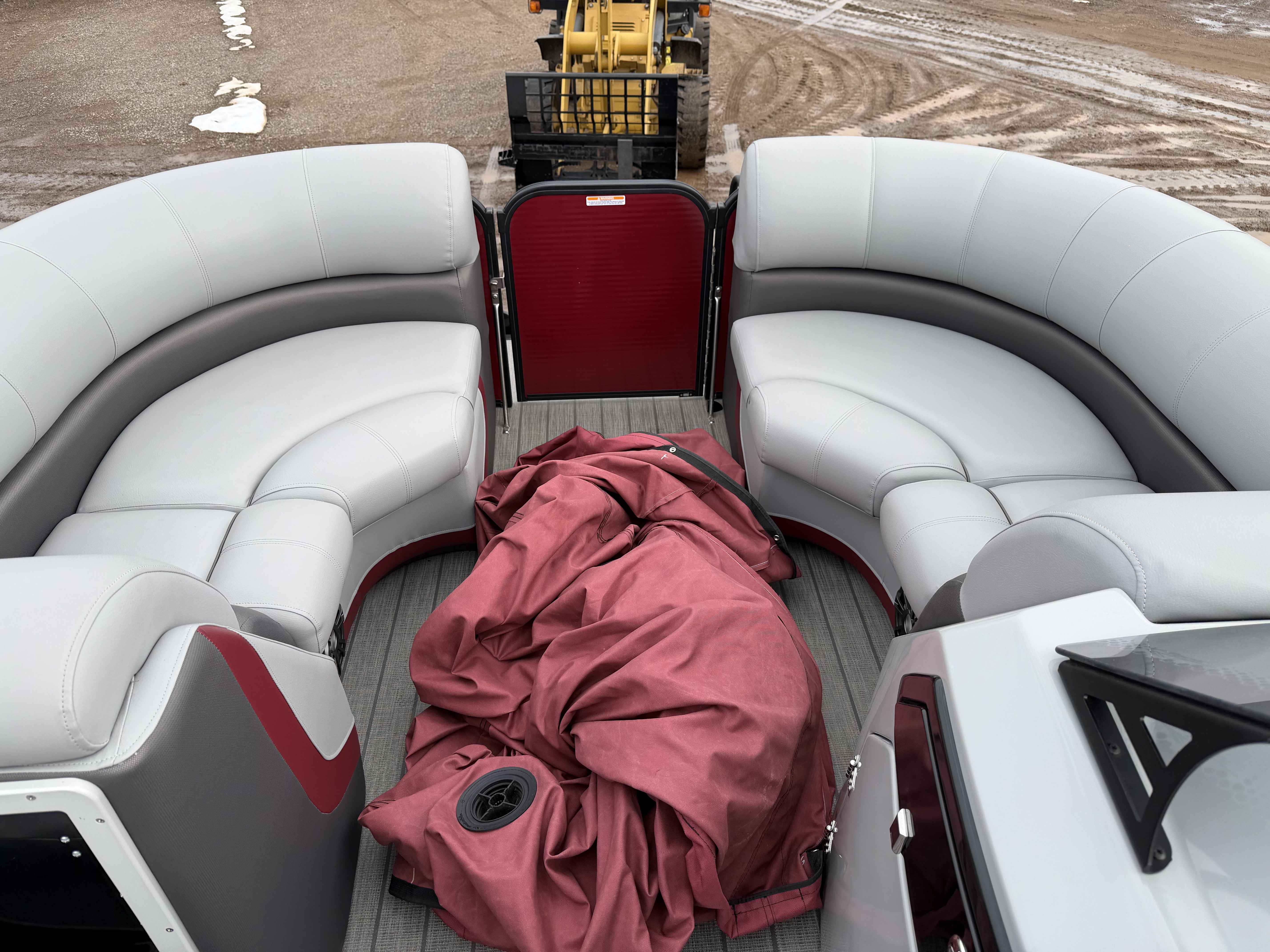 boat-carouselImage-image