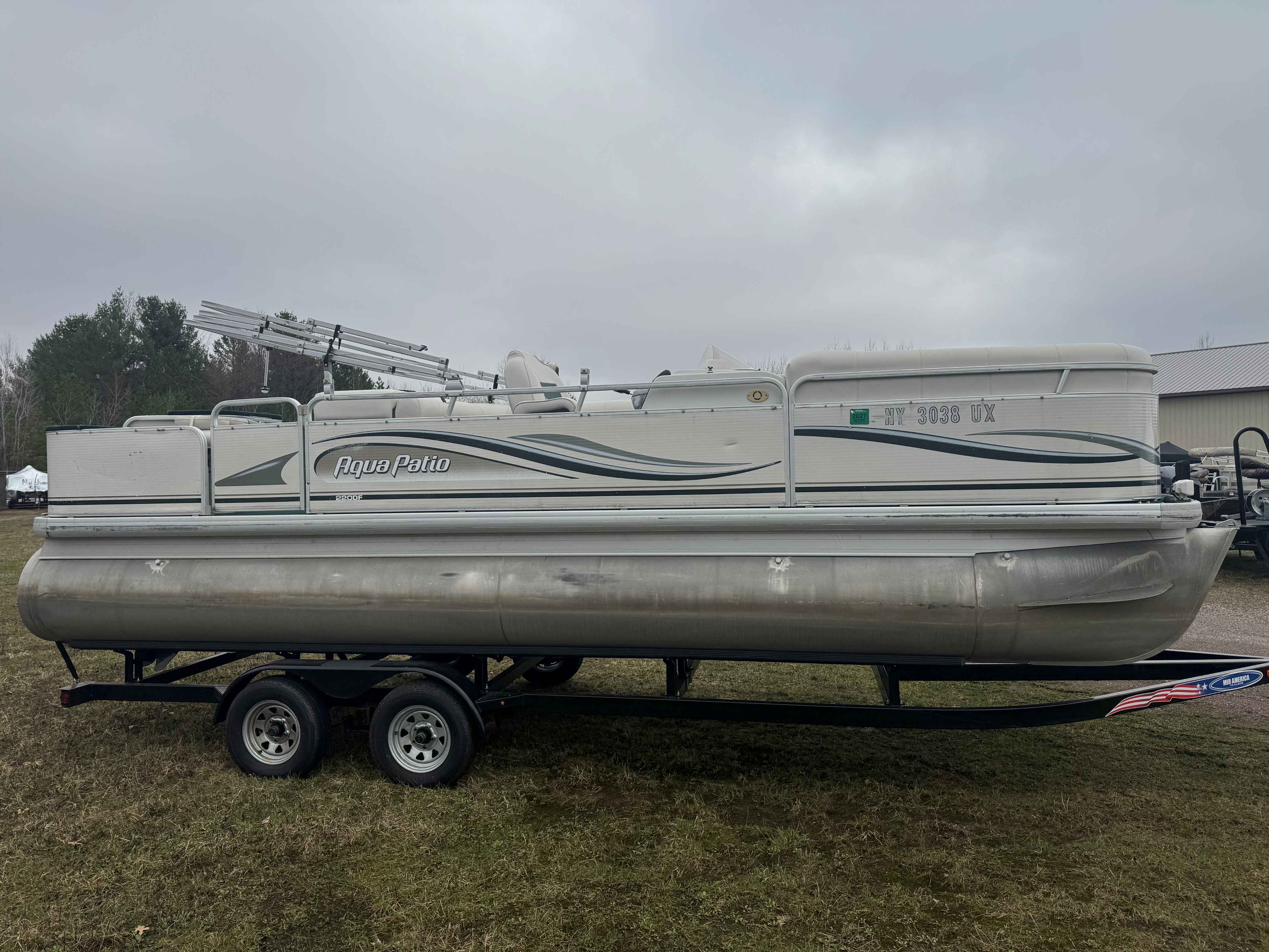 boat-carouselImage-image