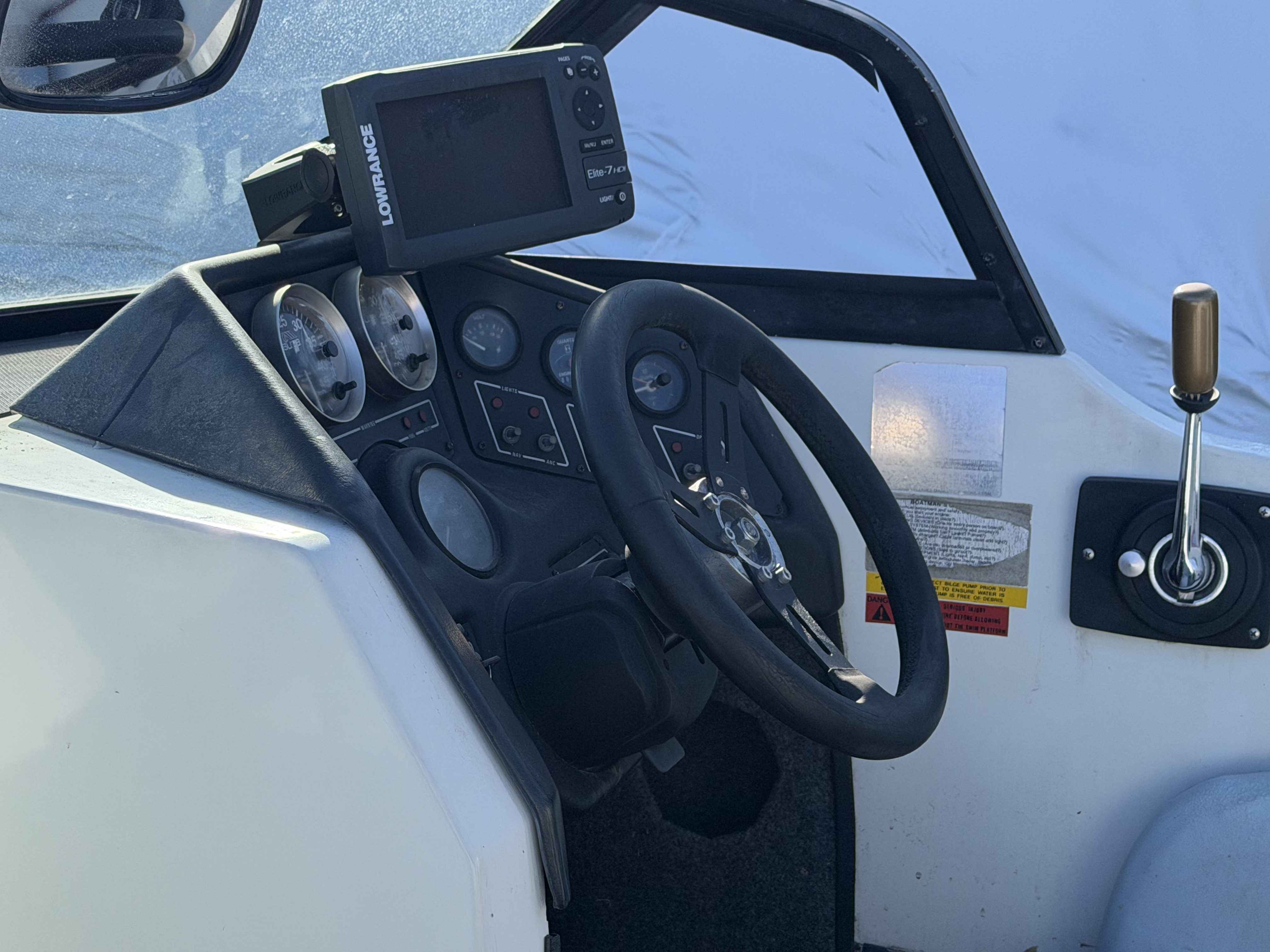 boat-carouselImage-image