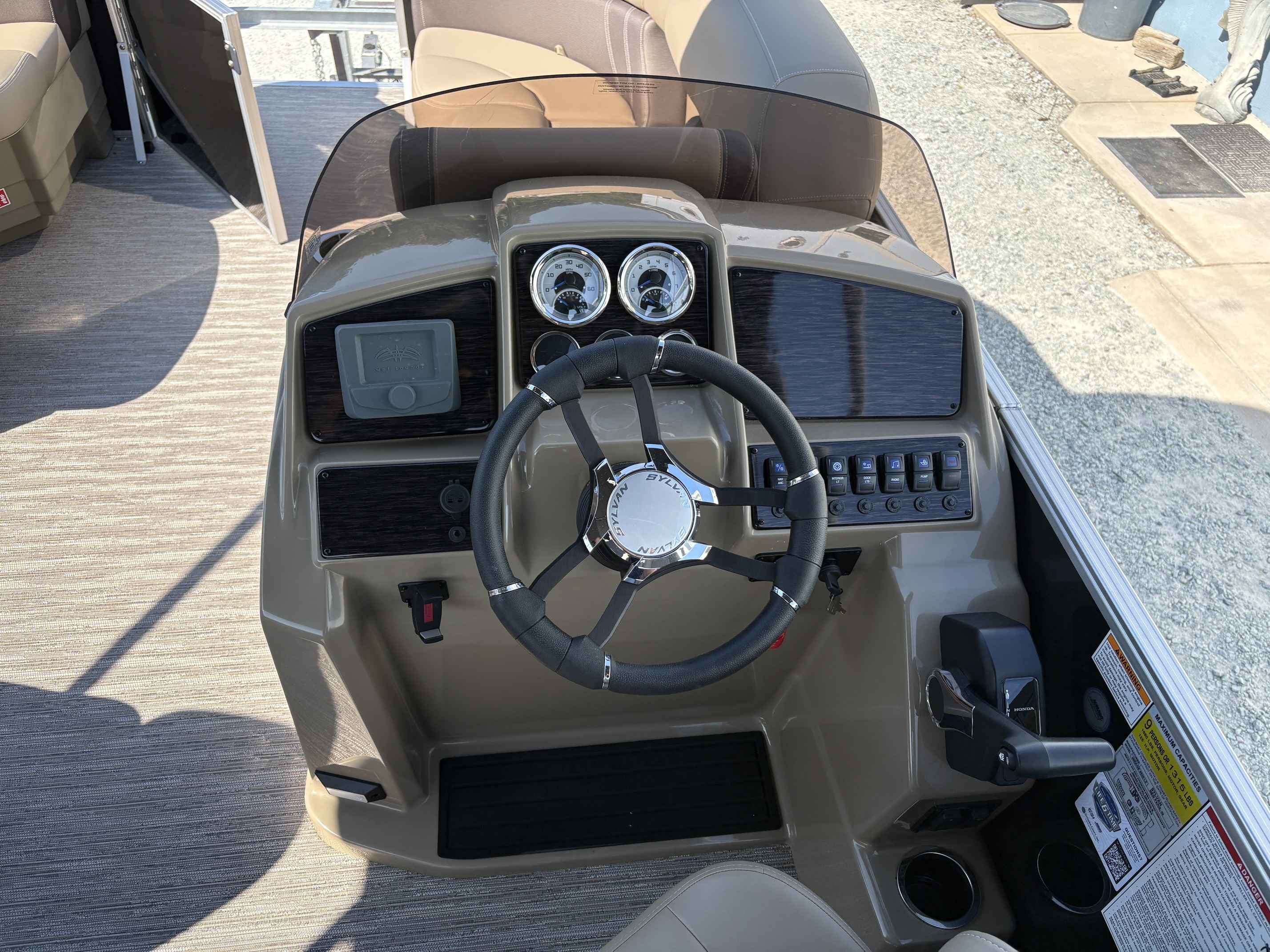 2026 Sylvan 8520 LZ-9