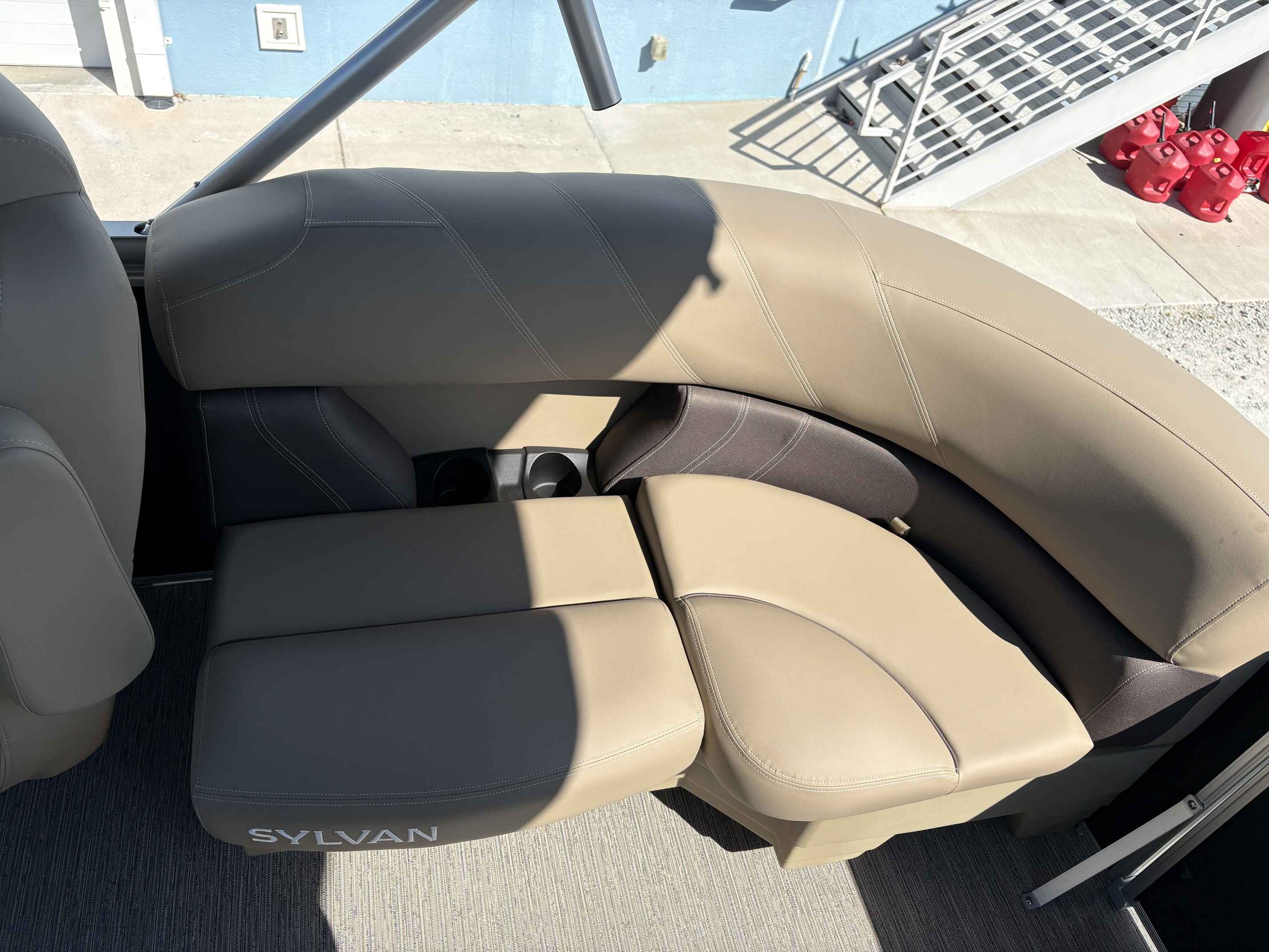 2026 Sylvan 8520 LZ-10