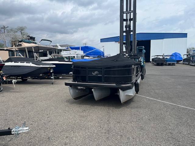 boat-carouselImage-image