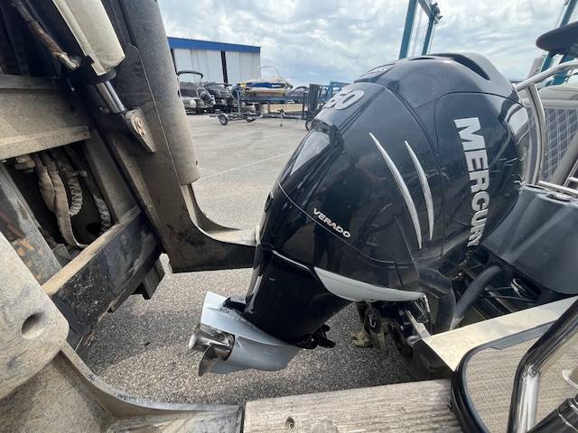 boat-carouselImage-image