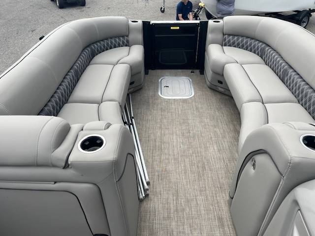 boat-carouselImage-image