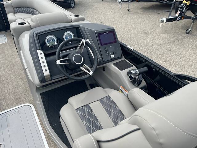 boat-carouselImage-image