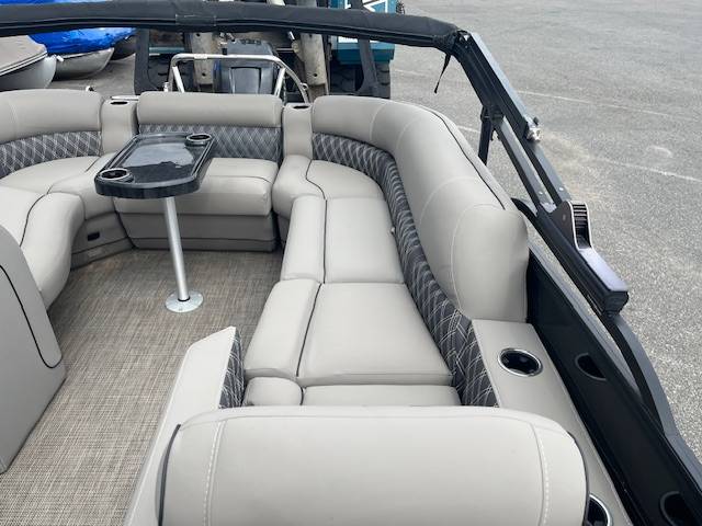 boat-carouselImage-image