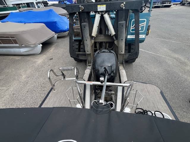 boat-carouselImage-image