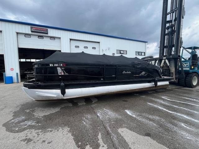 boat-carouselImage-image