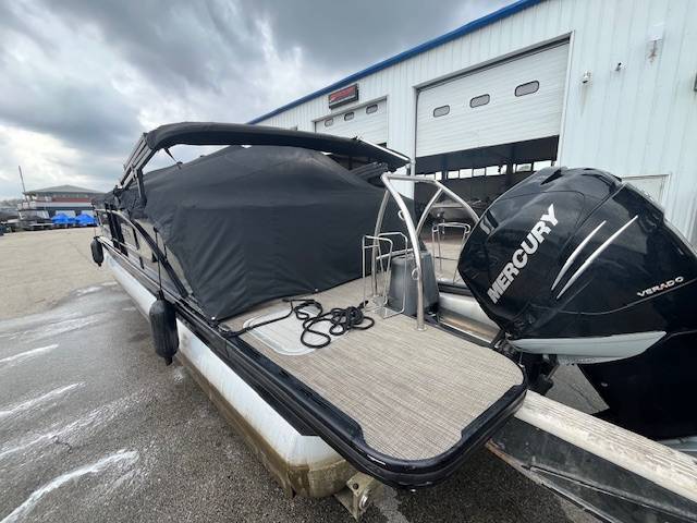 boat-carouselImage-image