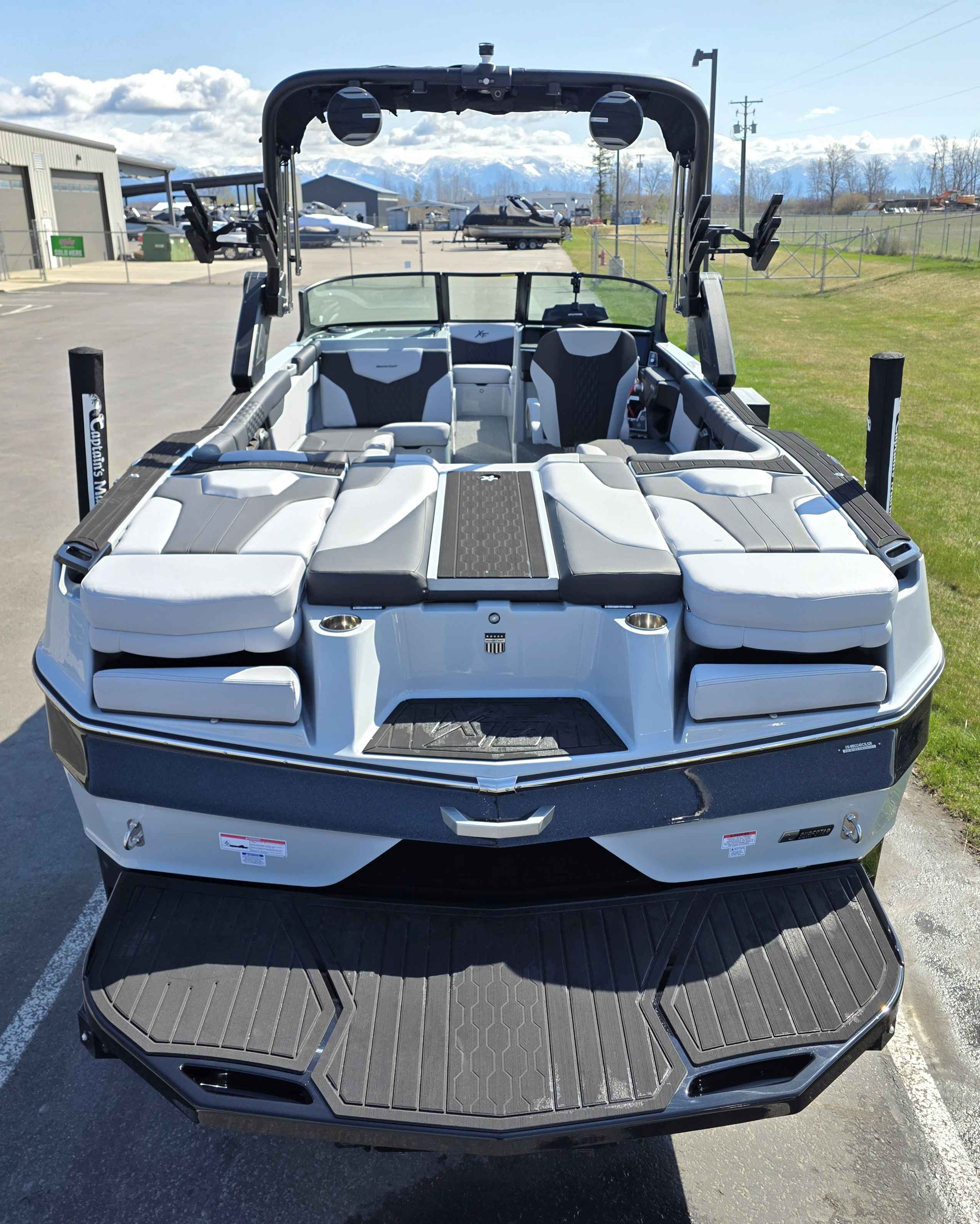 dummy-boat-img