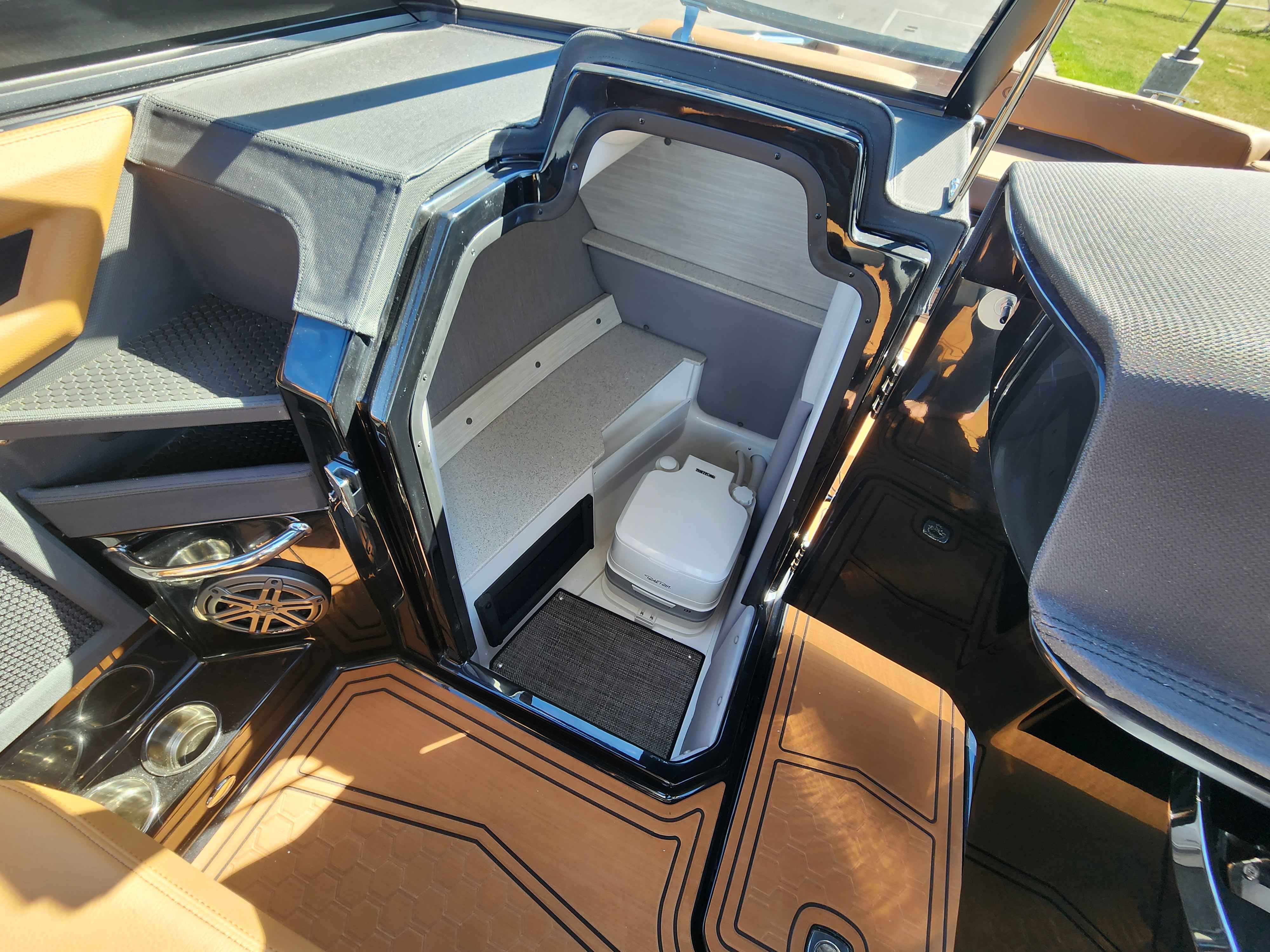 dummy-boat-img