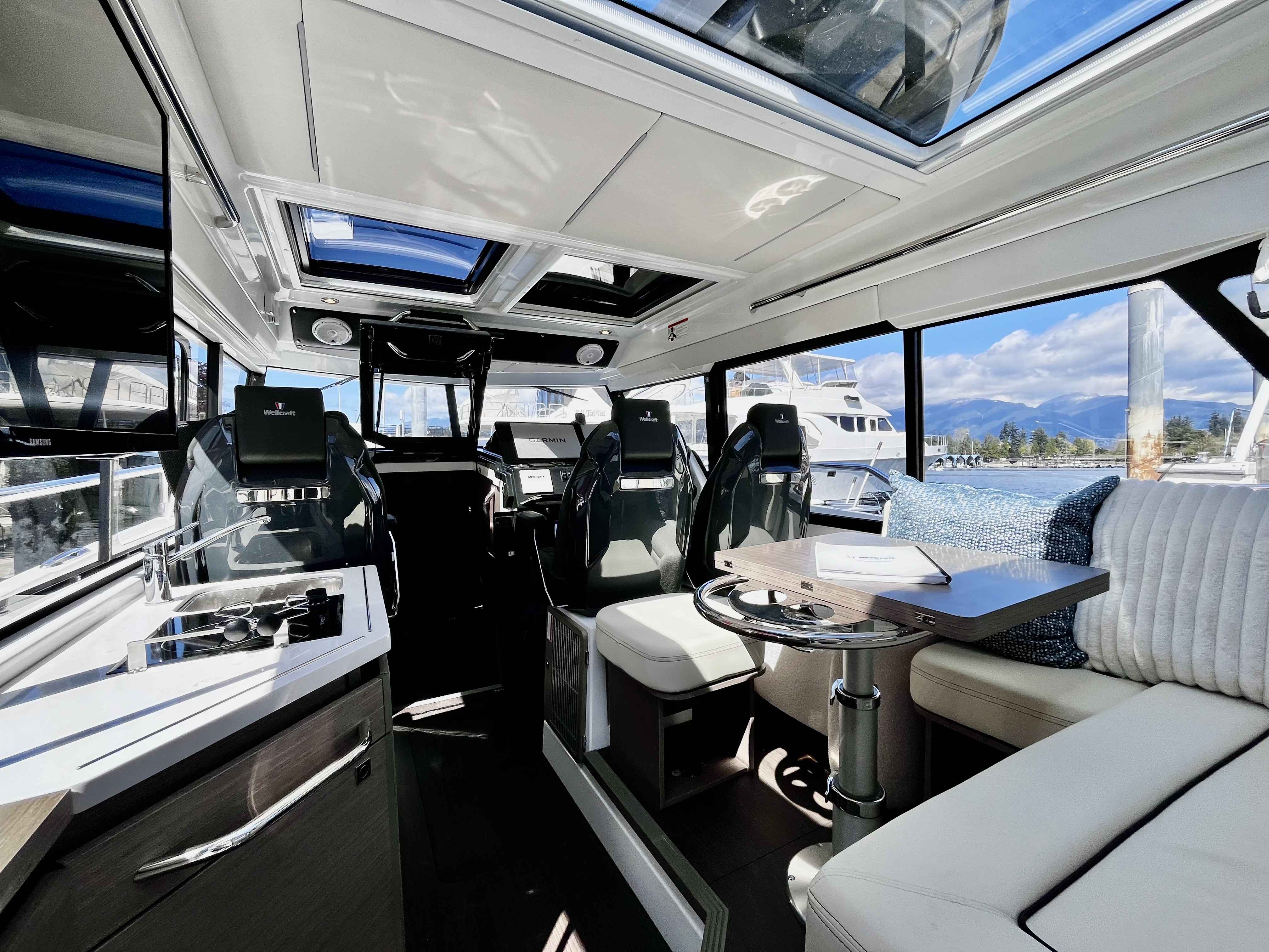 Pre-Owned 2025 Wellcraft 38 Explorer for Sale | Vancouver, BC | M&P Yacht Centre | 67842e24b0cd942f1801e2e6