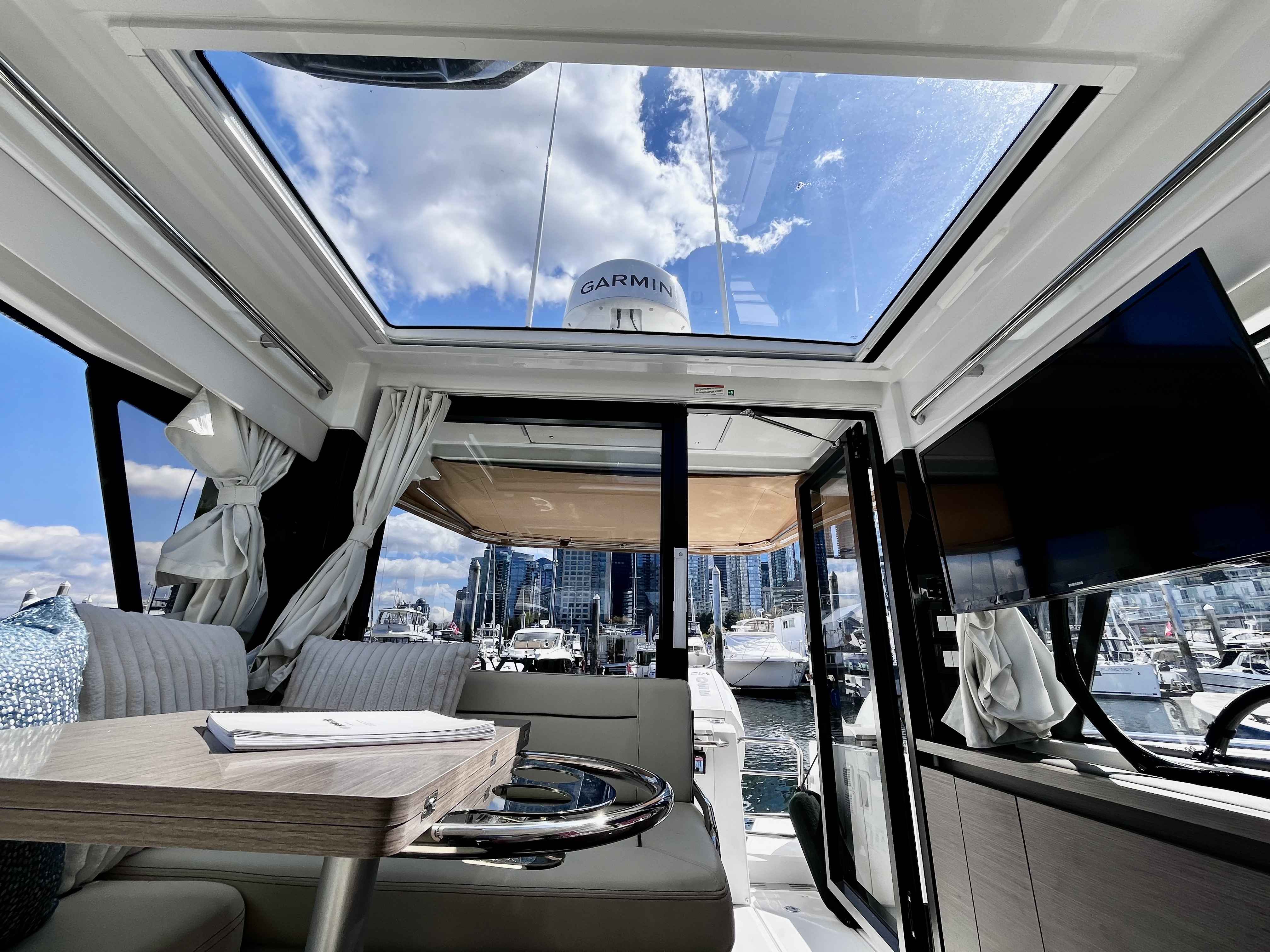 Pre-Owned 2025 Wellcraft 38 Explorer for Sale | Vancouver, BC | M&P Yacht Centre | 67842e24b0cd942f1801e2e6