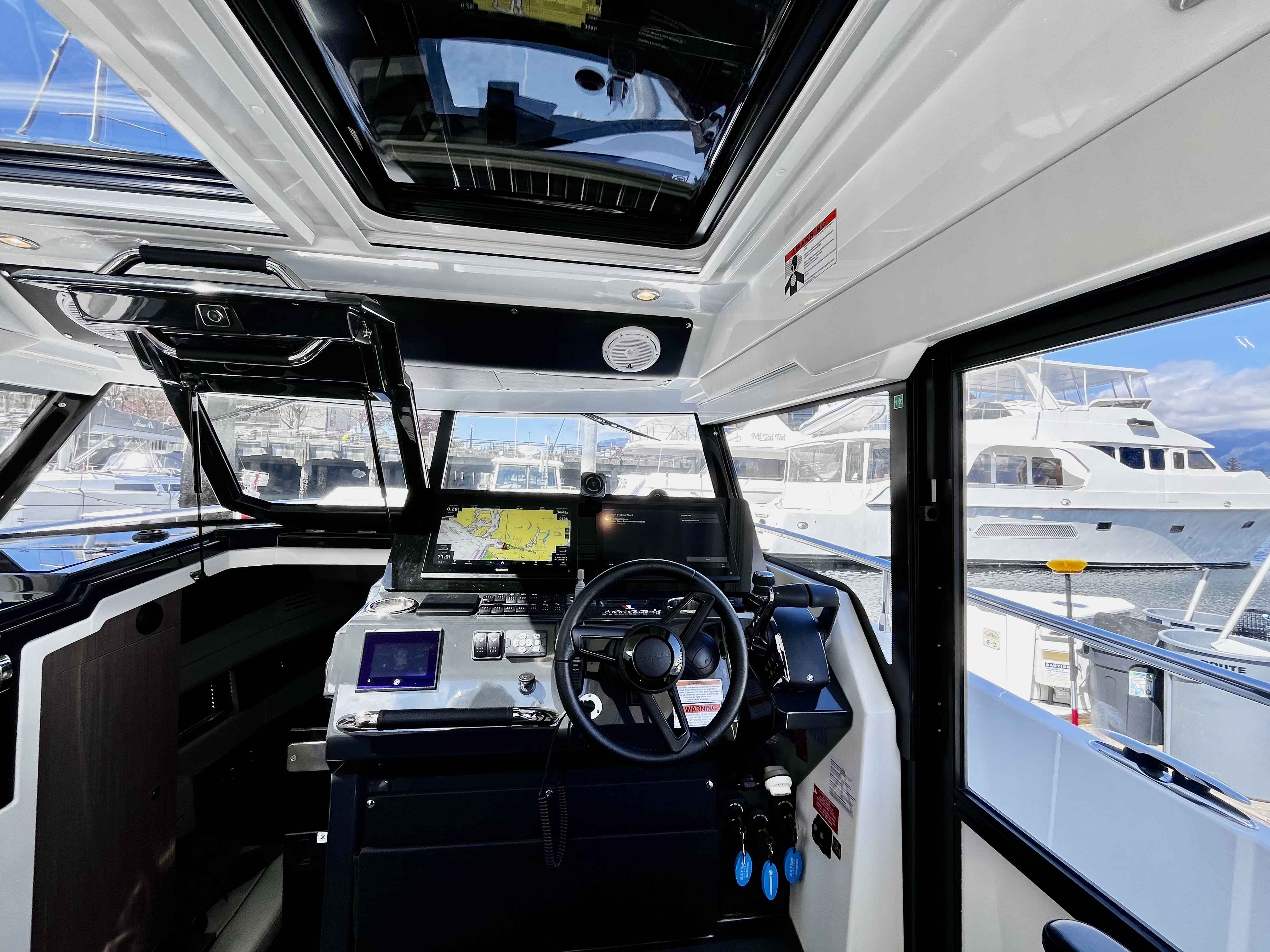 Pre-Owned 2025 Wellcraft 38 Explorer for Sale | Vancouver, BC | M&P Yacht Centre | 67842e24b0cd942f1801e2e6