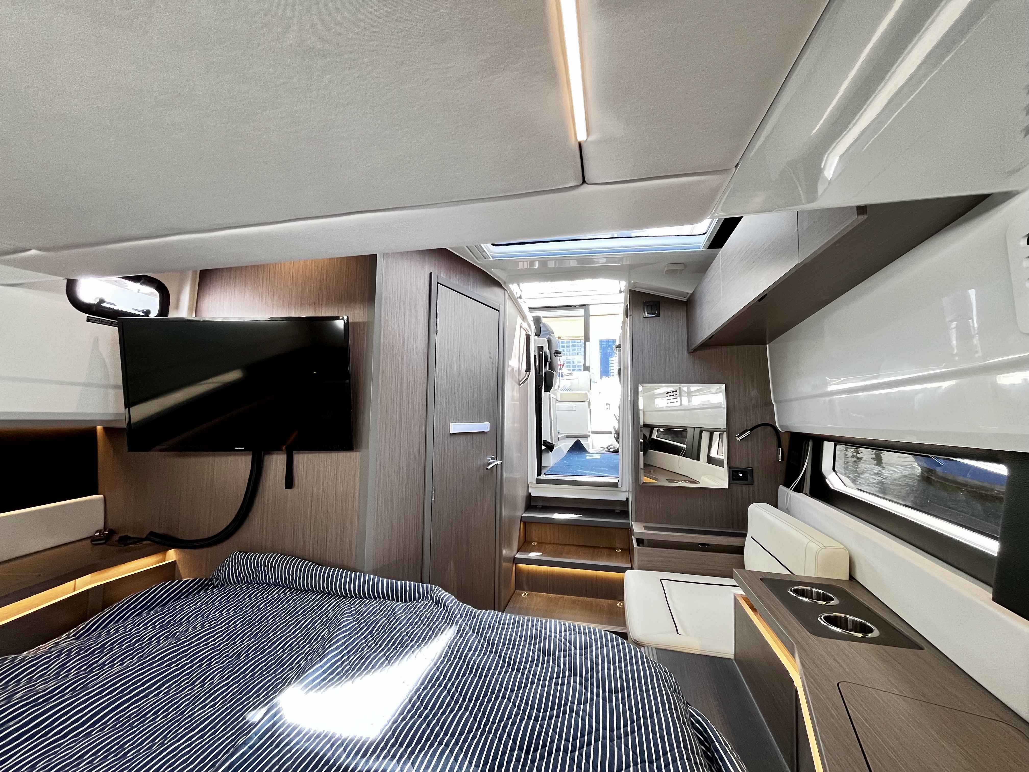 Pre-Owned 2025 Wellcraft 38 Explorer for Sale | Vancouver, BC | M&P Yacht Centre | 67842e24b0cd942f1801e2e6