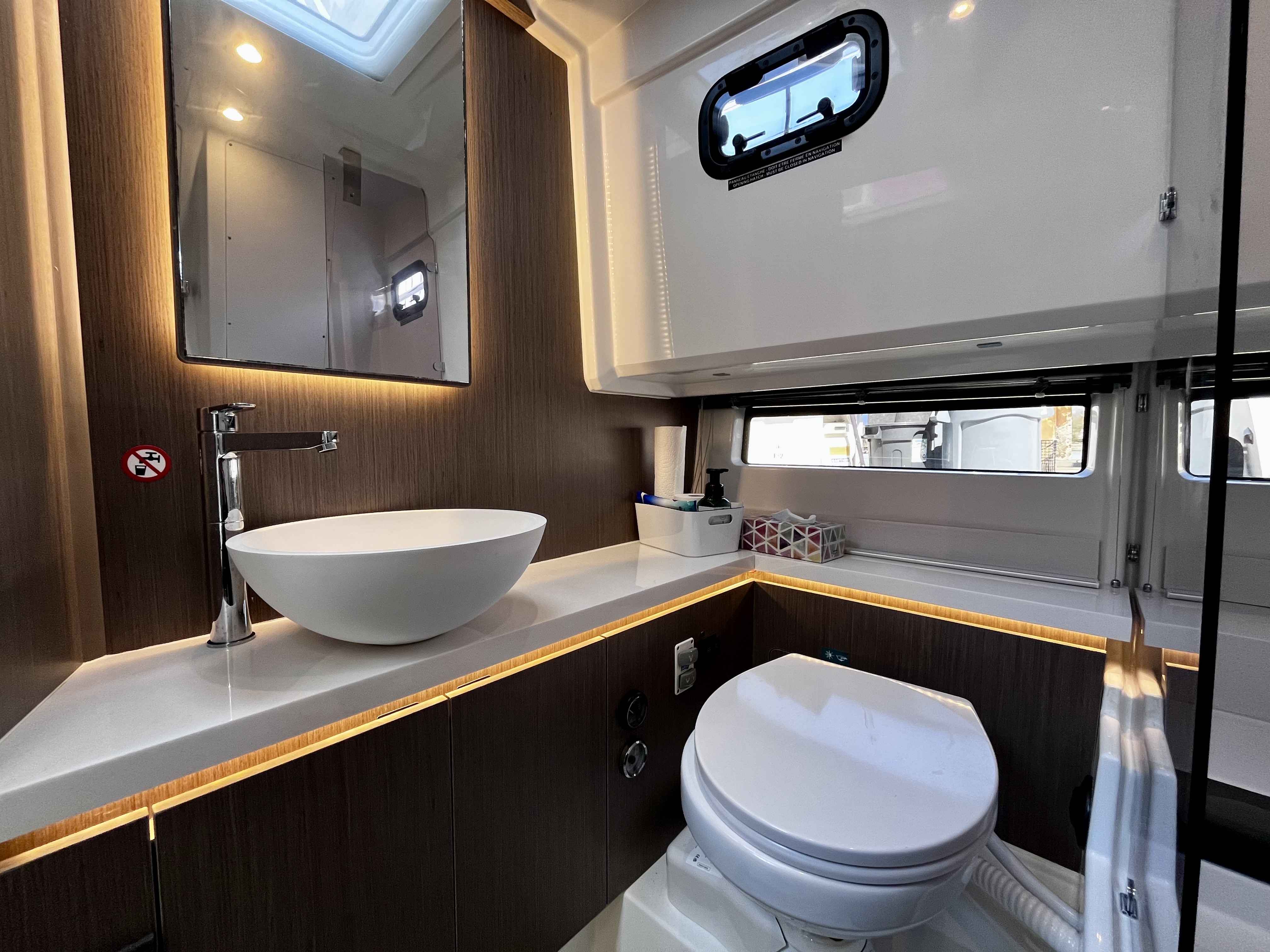 Pre-Owned 2025 Wellcraft 38 Explorer for Sale | Vancouver, BC | M&P Yacht Centre | 67842e24b0cd942f1801e2e6