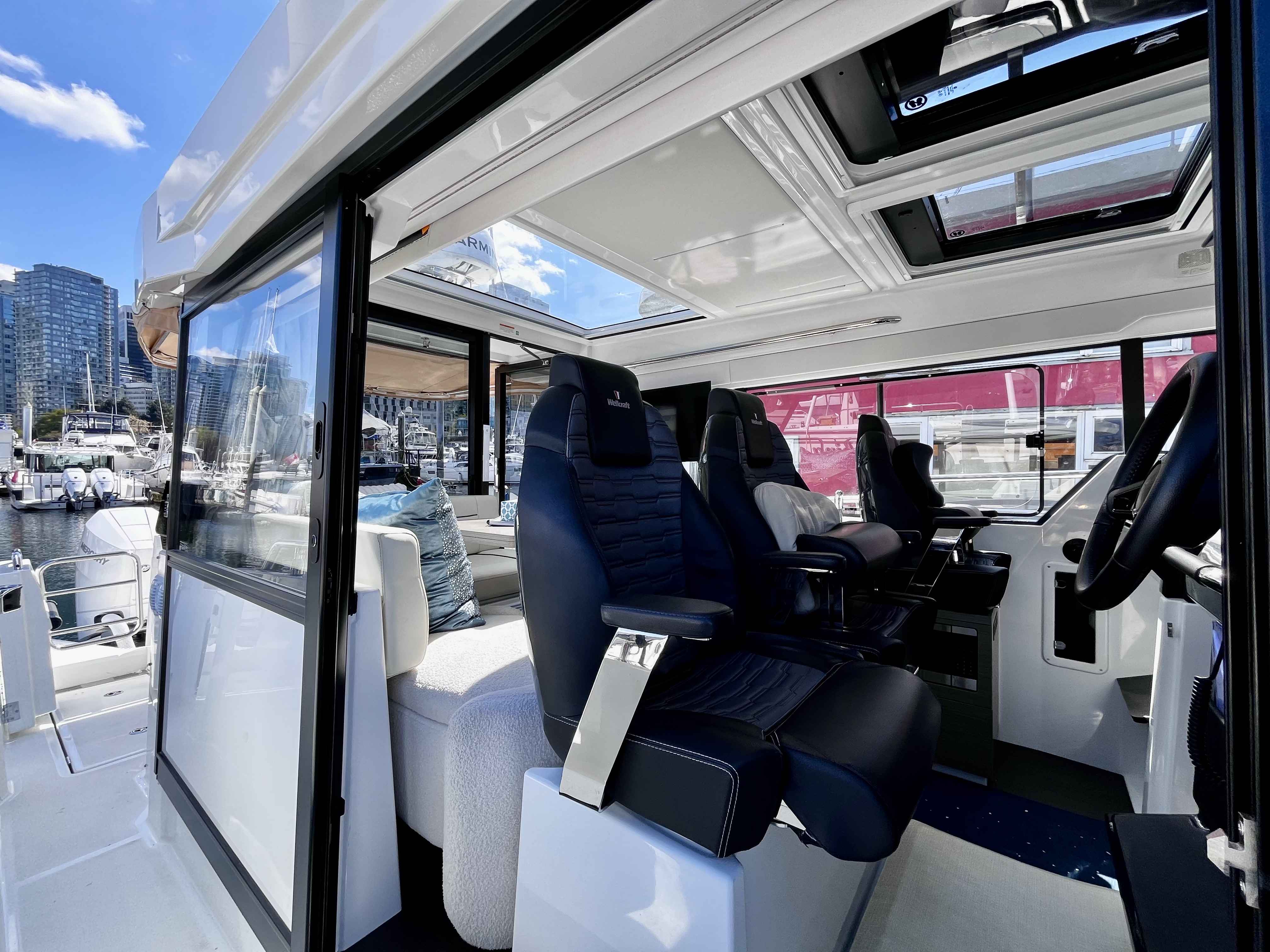 Pre-Owned 2025 Wellcraft 38 Explorer for Sale | Vancouver, BC | M&P Yacht Centre | 67842e24b0cd942f1801e2e6