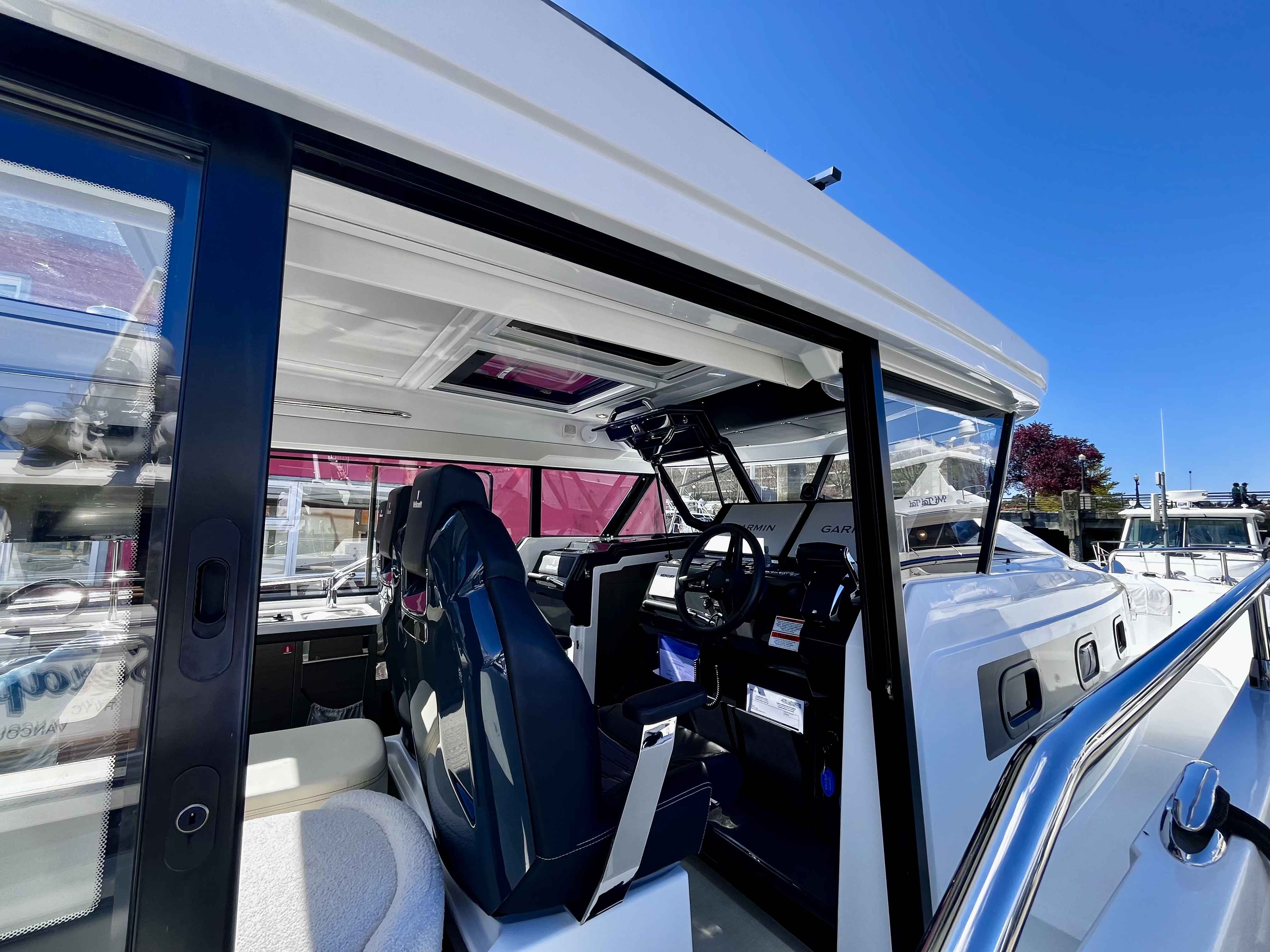 Pre-Owned 2025 Wellcraft 38 Explorer for Sale | Vancouver, BC | M&P Yacht Centre | 67842e24b0cd942f1801e2e6