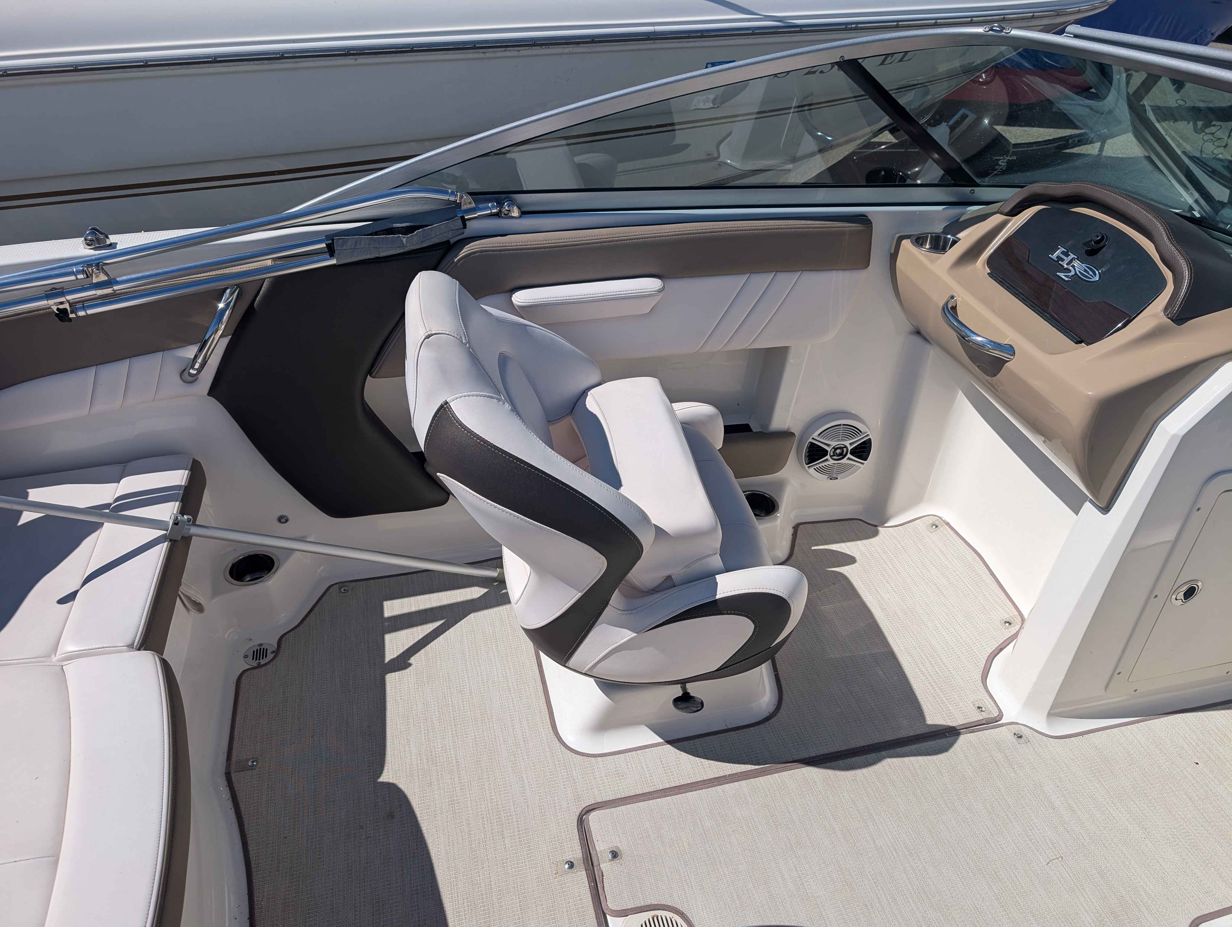 boat-carouselImage-image