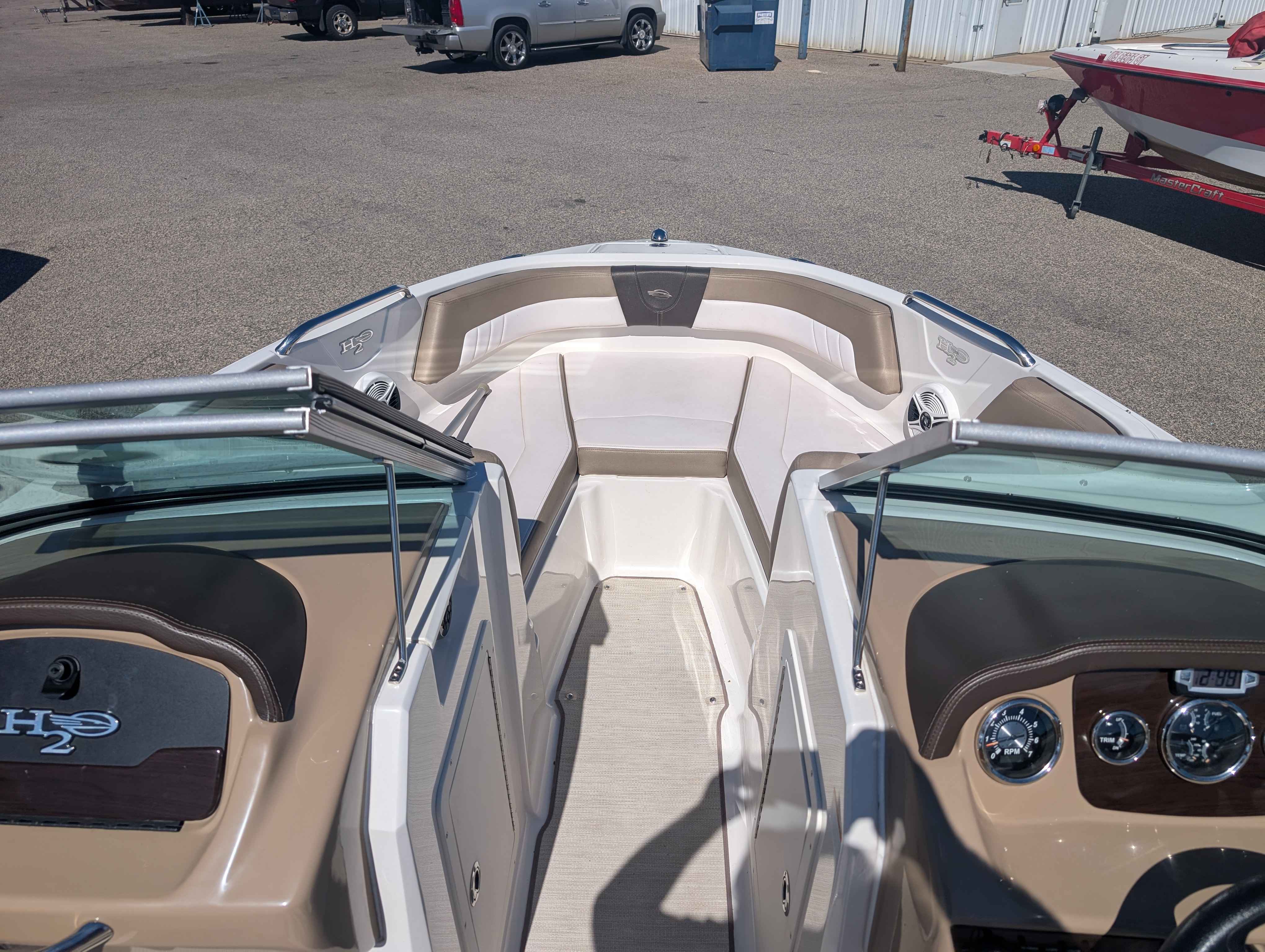 boat-carouselImage-image