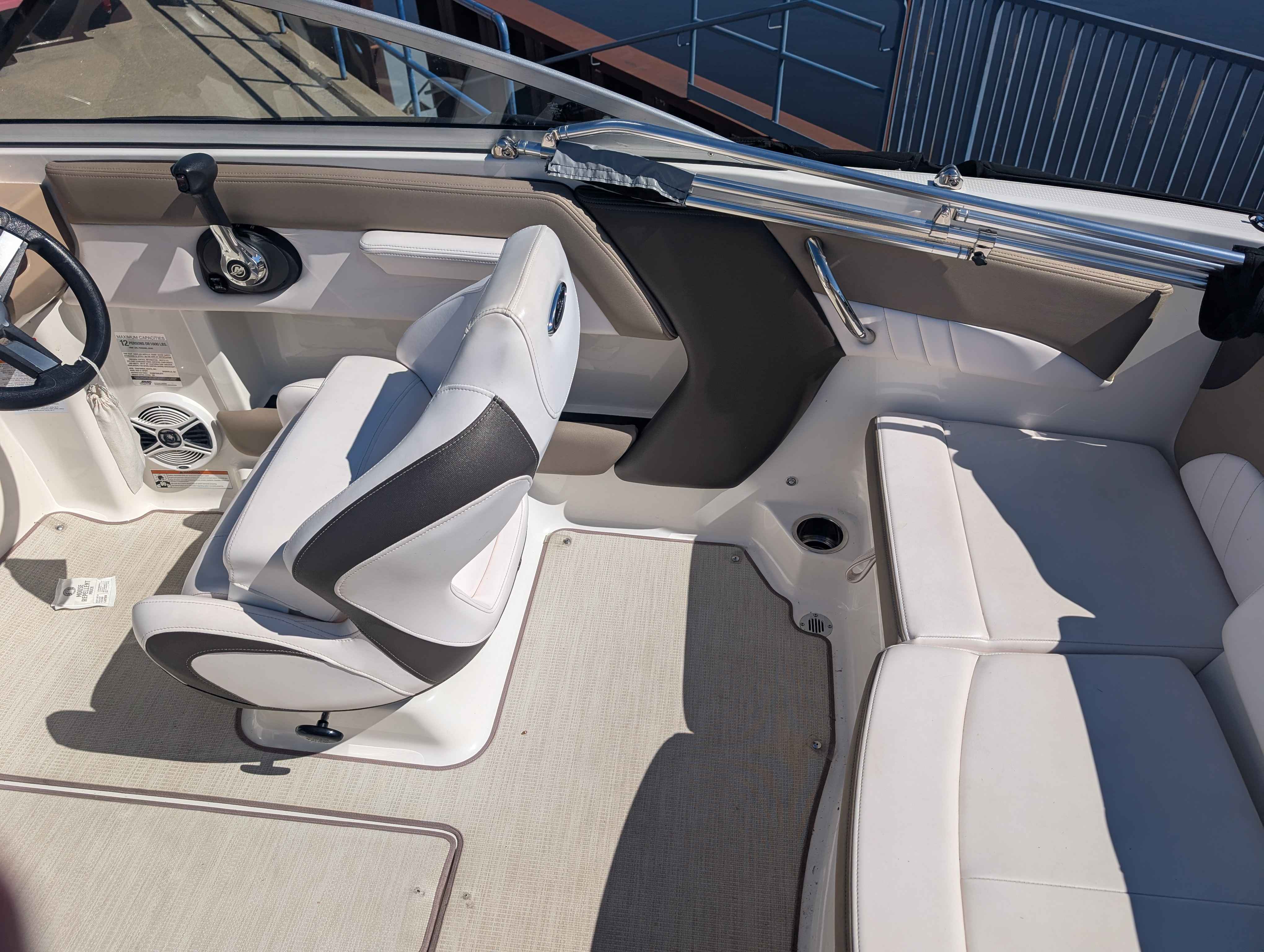 boat-carouselImage-image