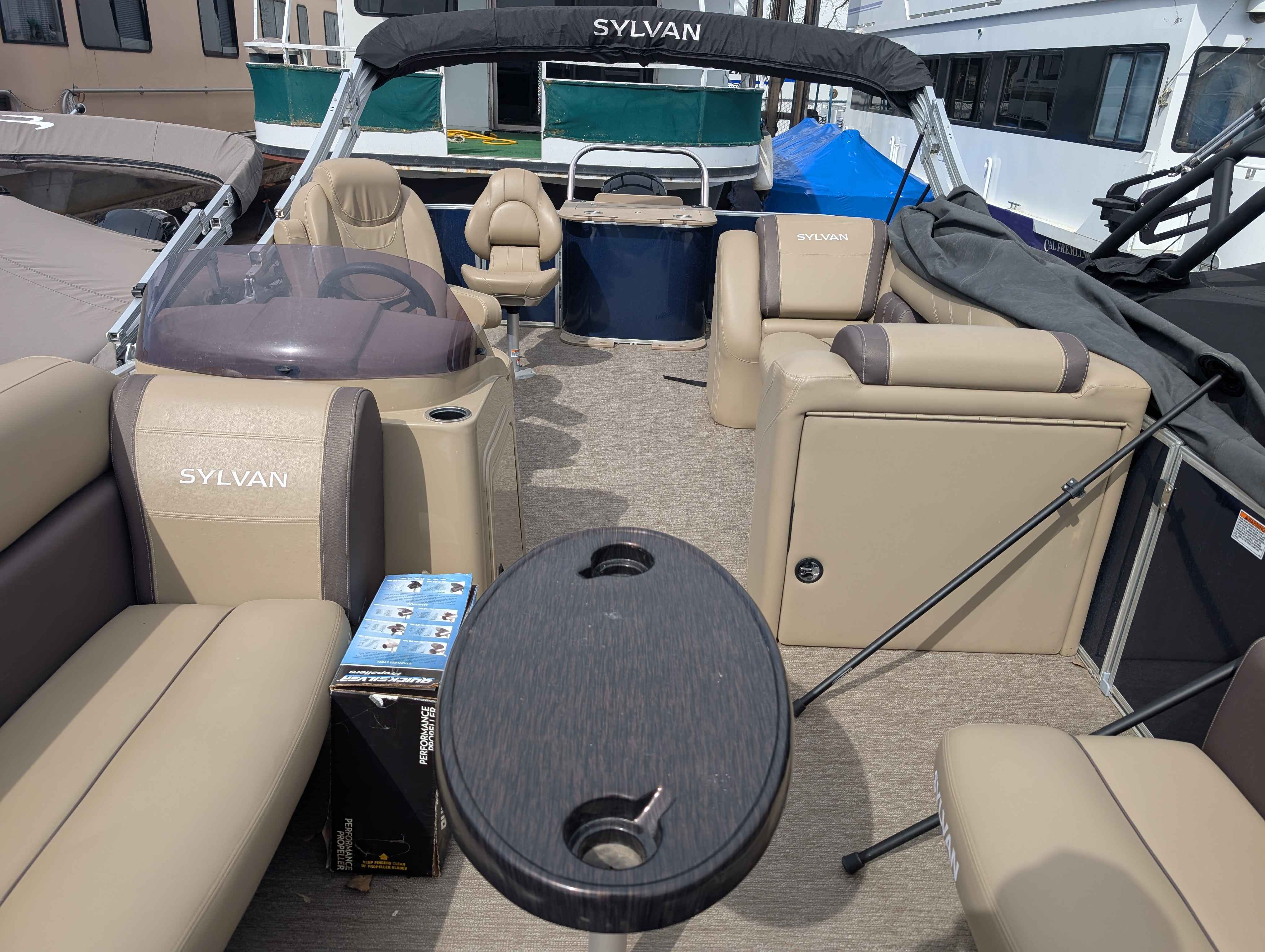 boat-carouselImage-image