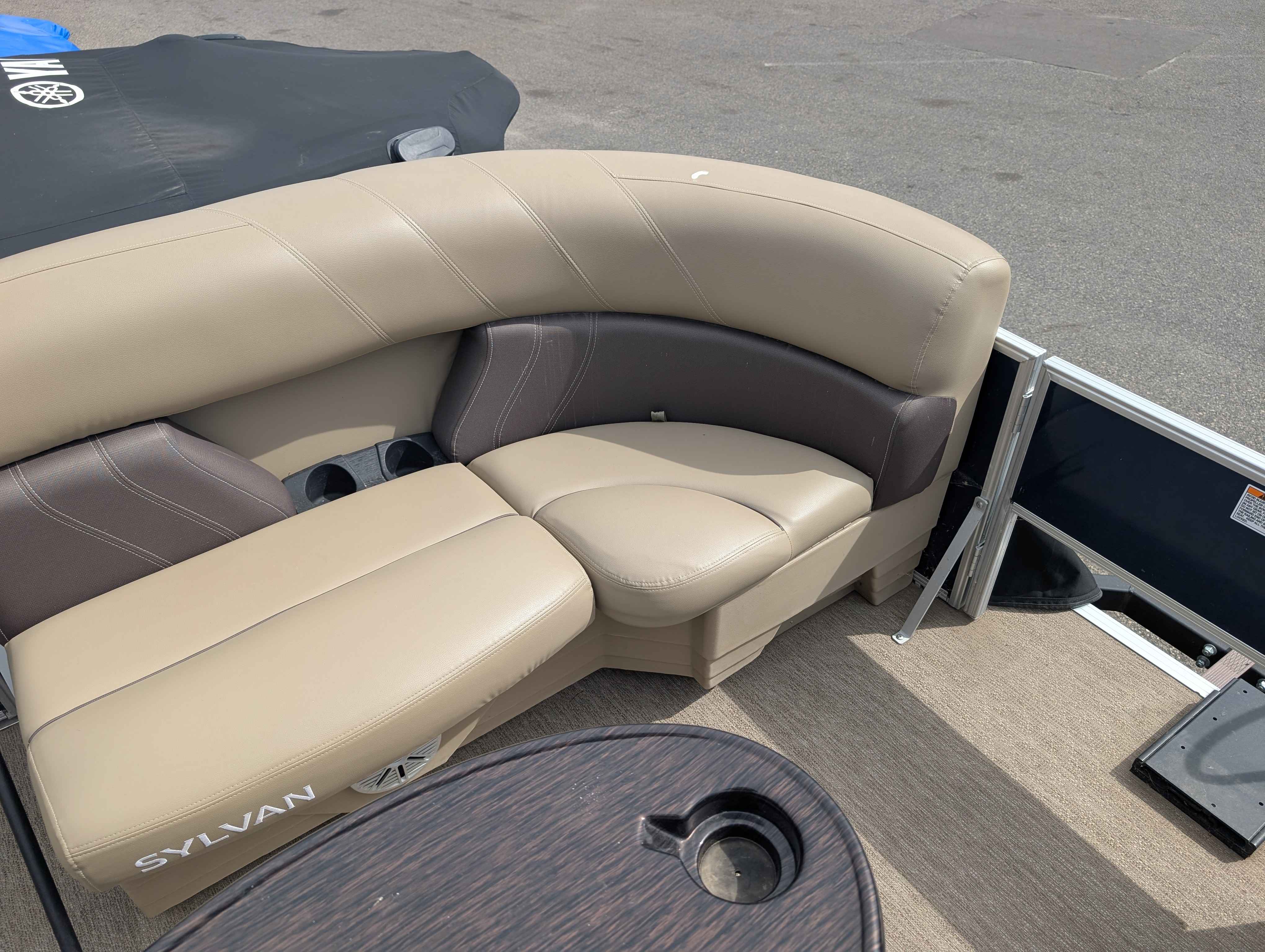 boat-carouselImage-image