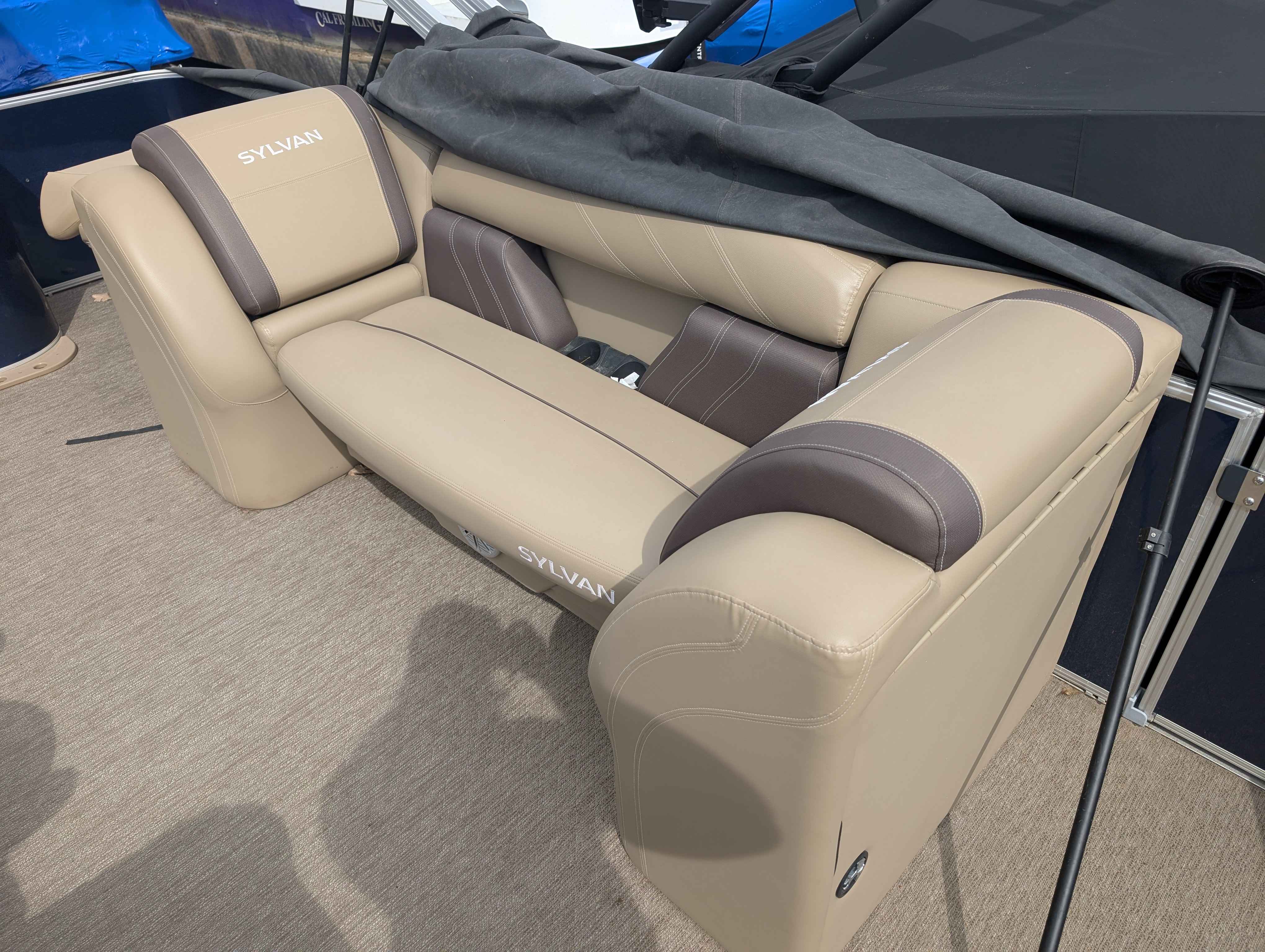 boat-carouselImage-image