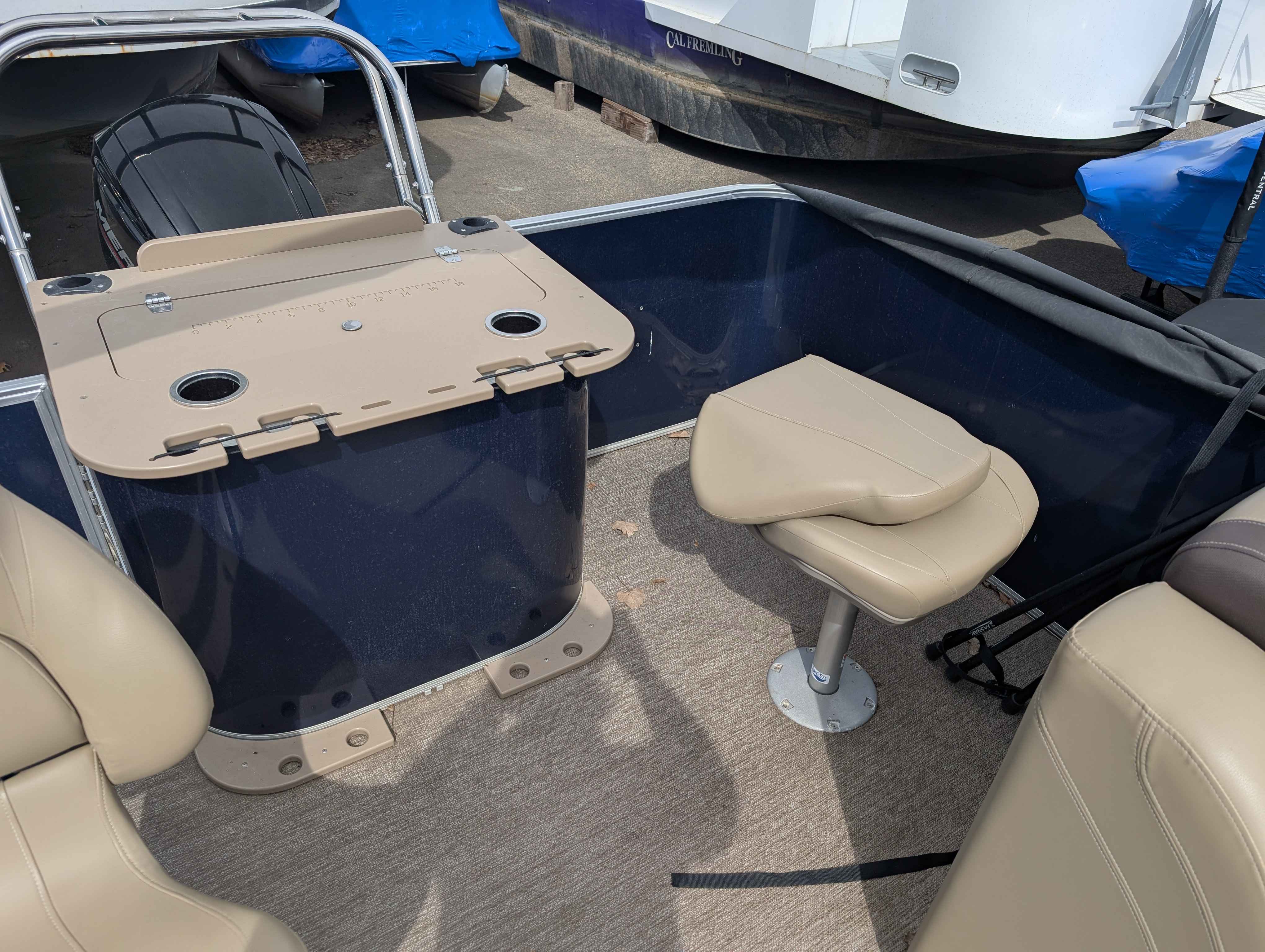 boat-carouselImage-image