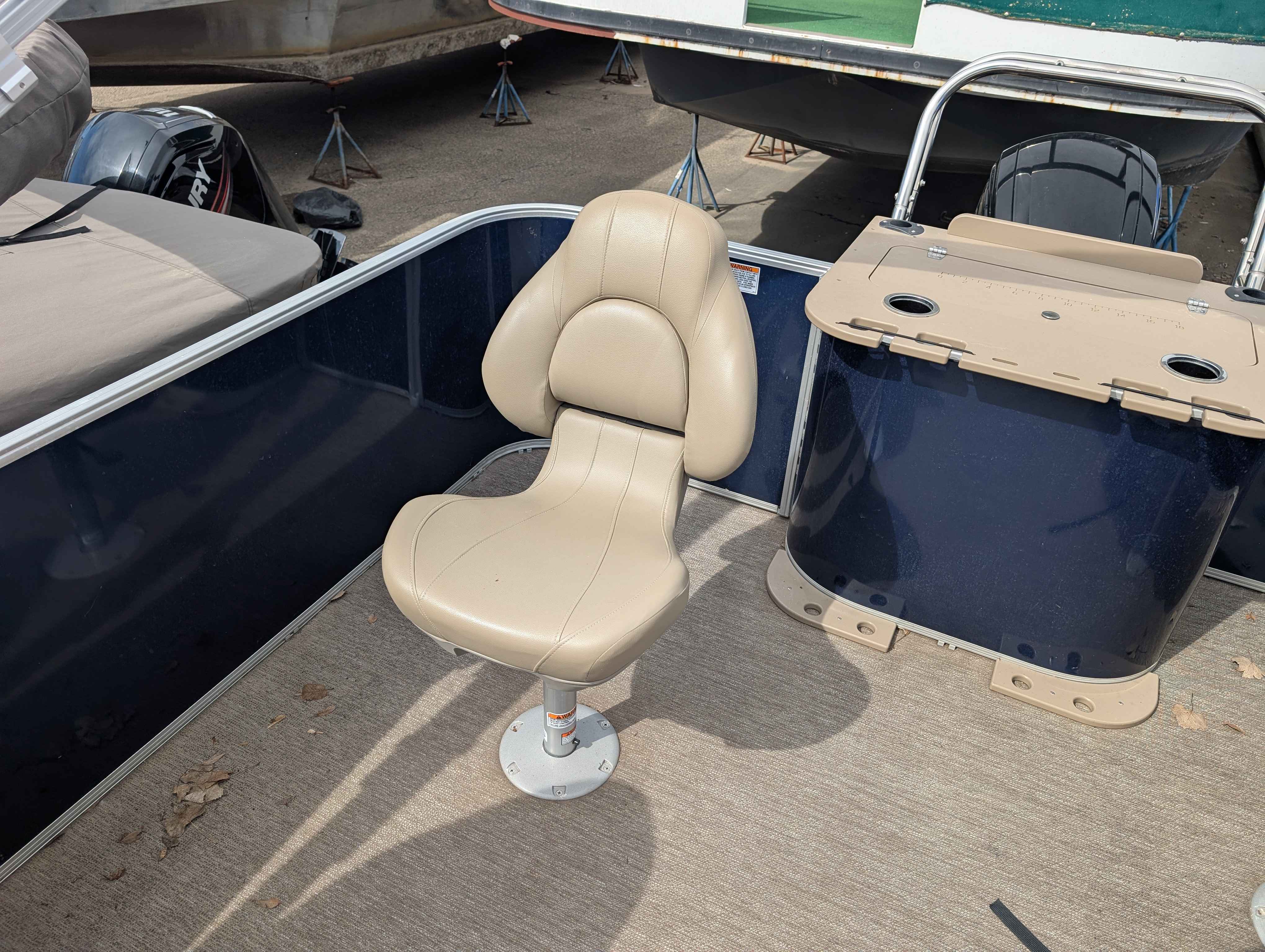 boat-carouselImage-image