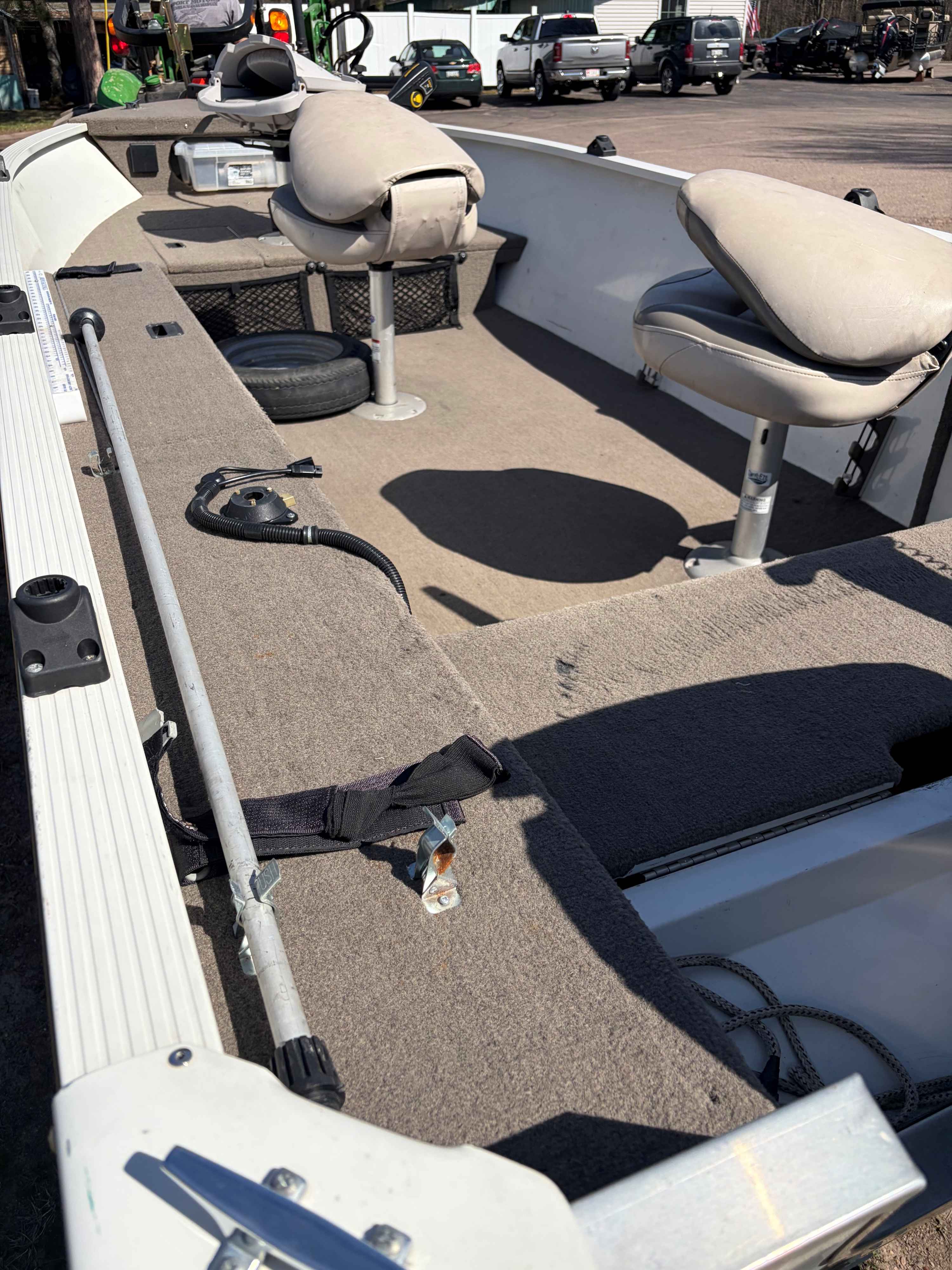 boat-carouselImage-image