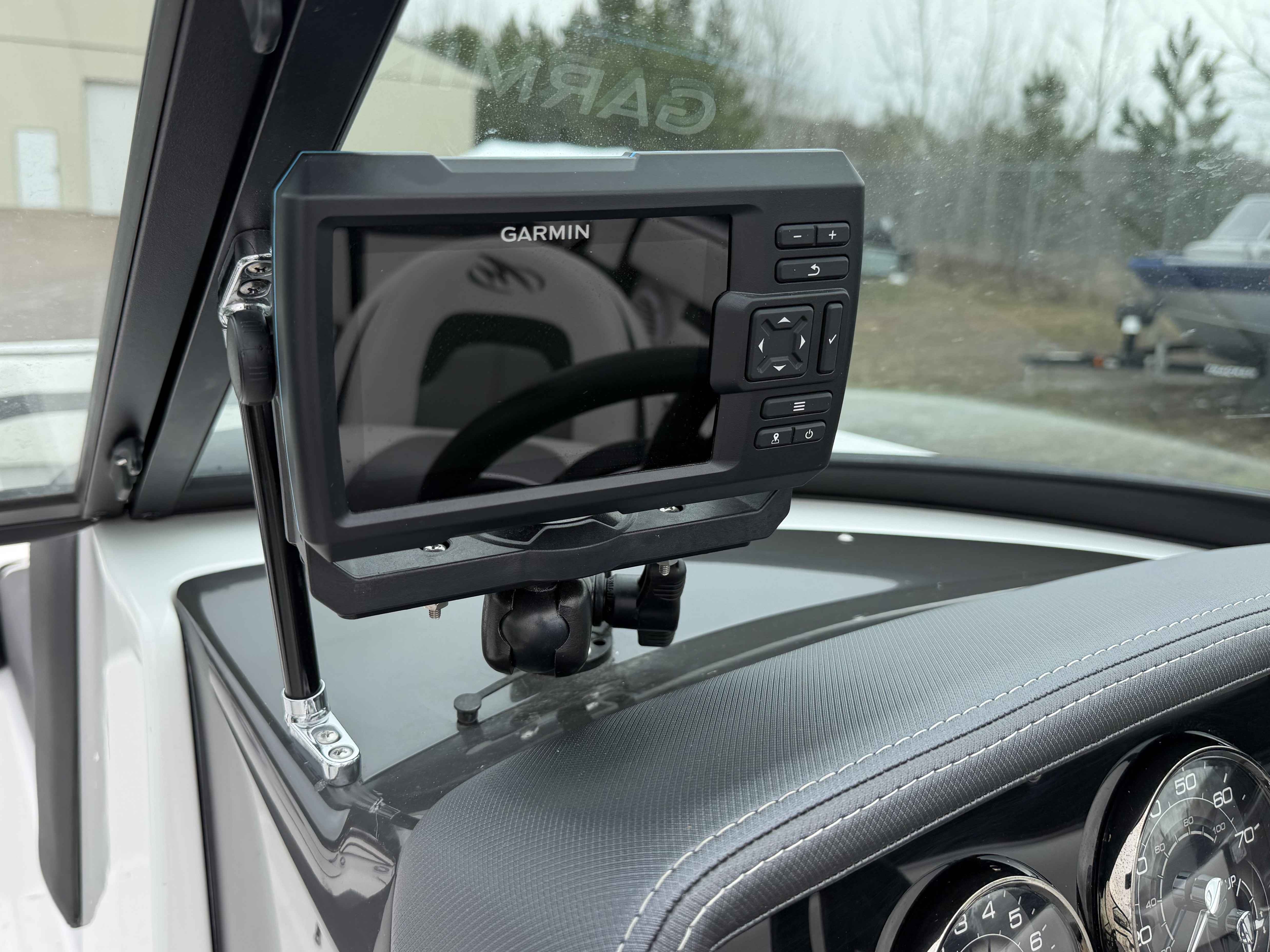 boat-carouselImage-image