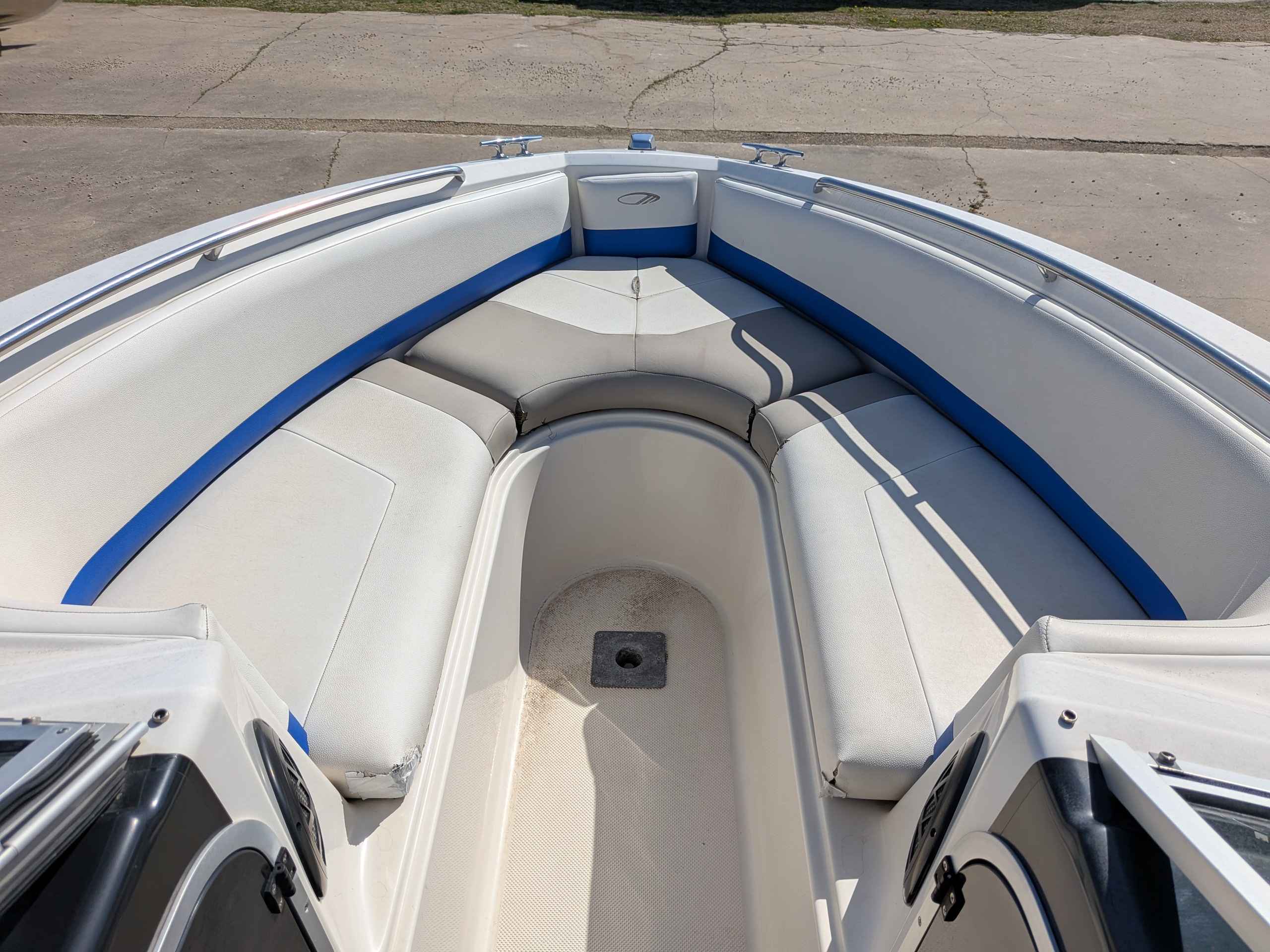 boat-carouselImage-image