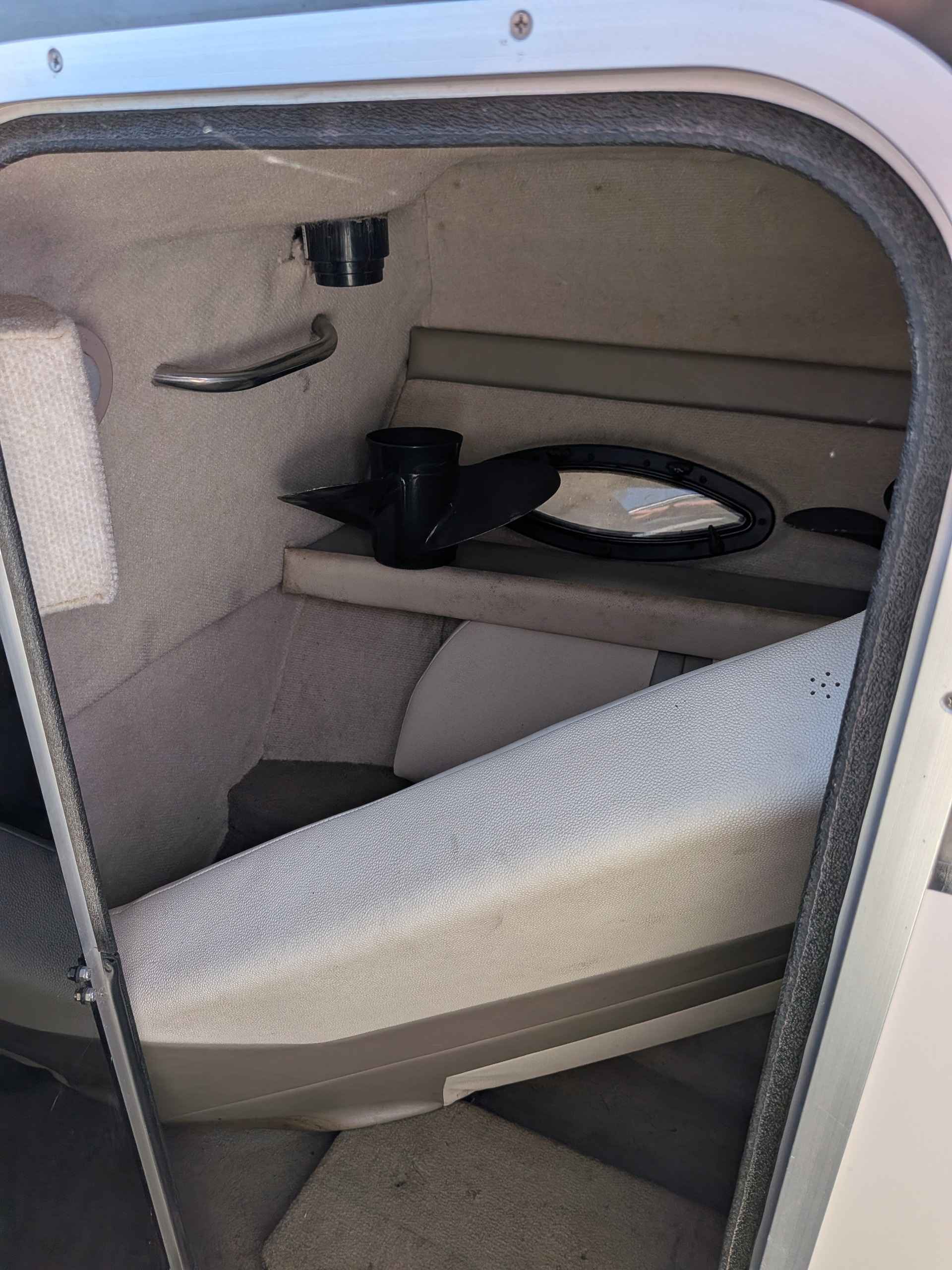 boat-carouselImage-image