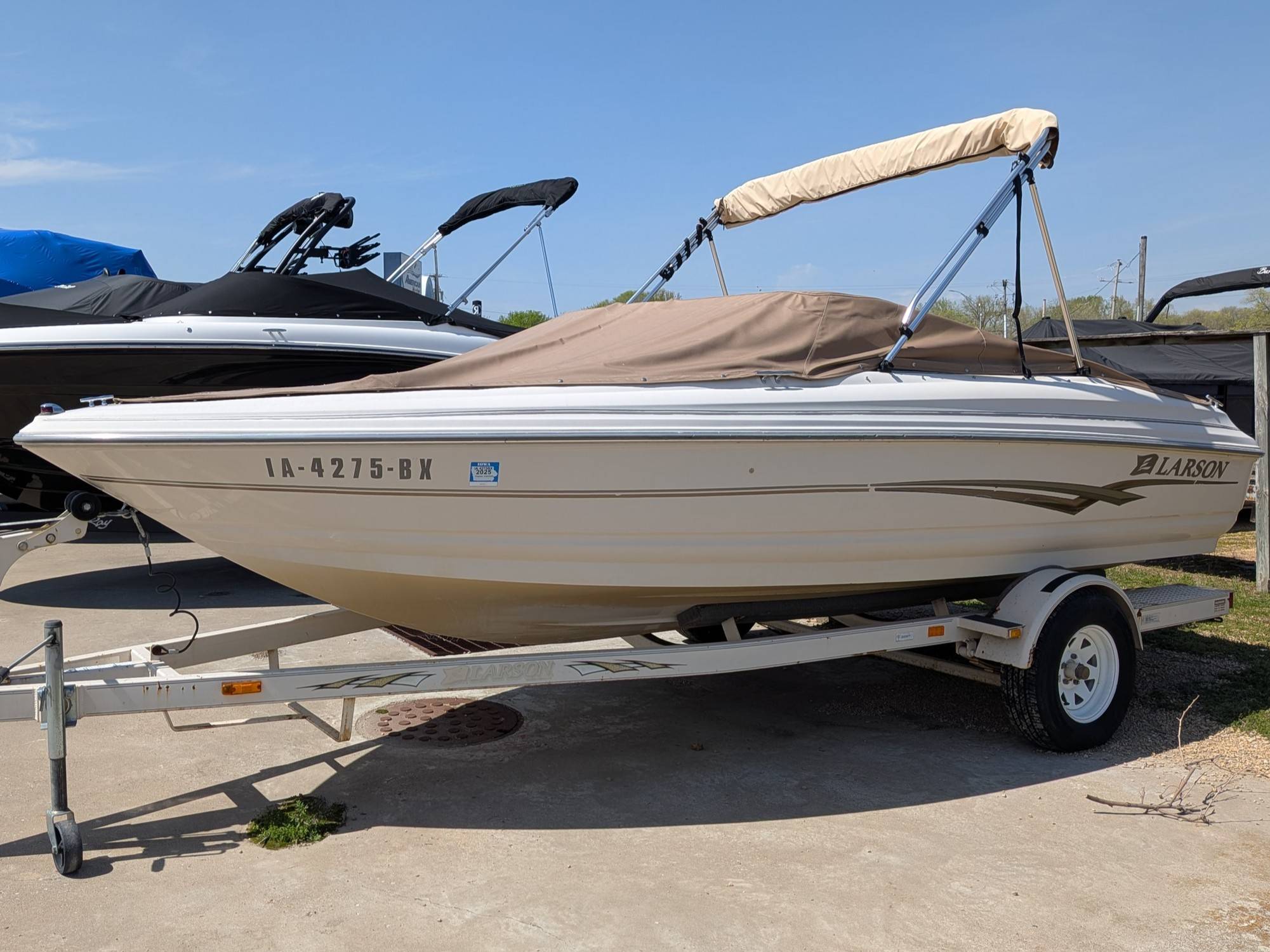 boat-carouselImage-image